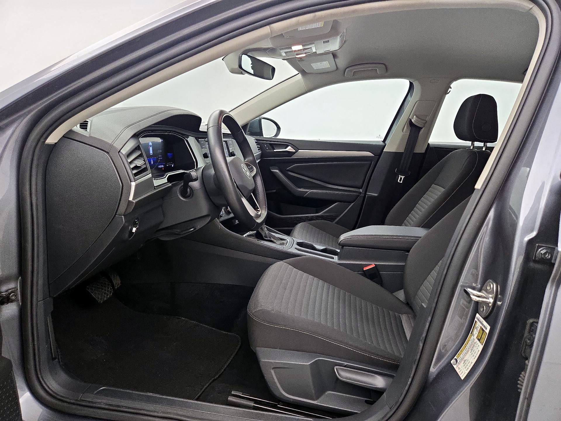 Thumbnail: 2024 Volkswagen Jetta - 11