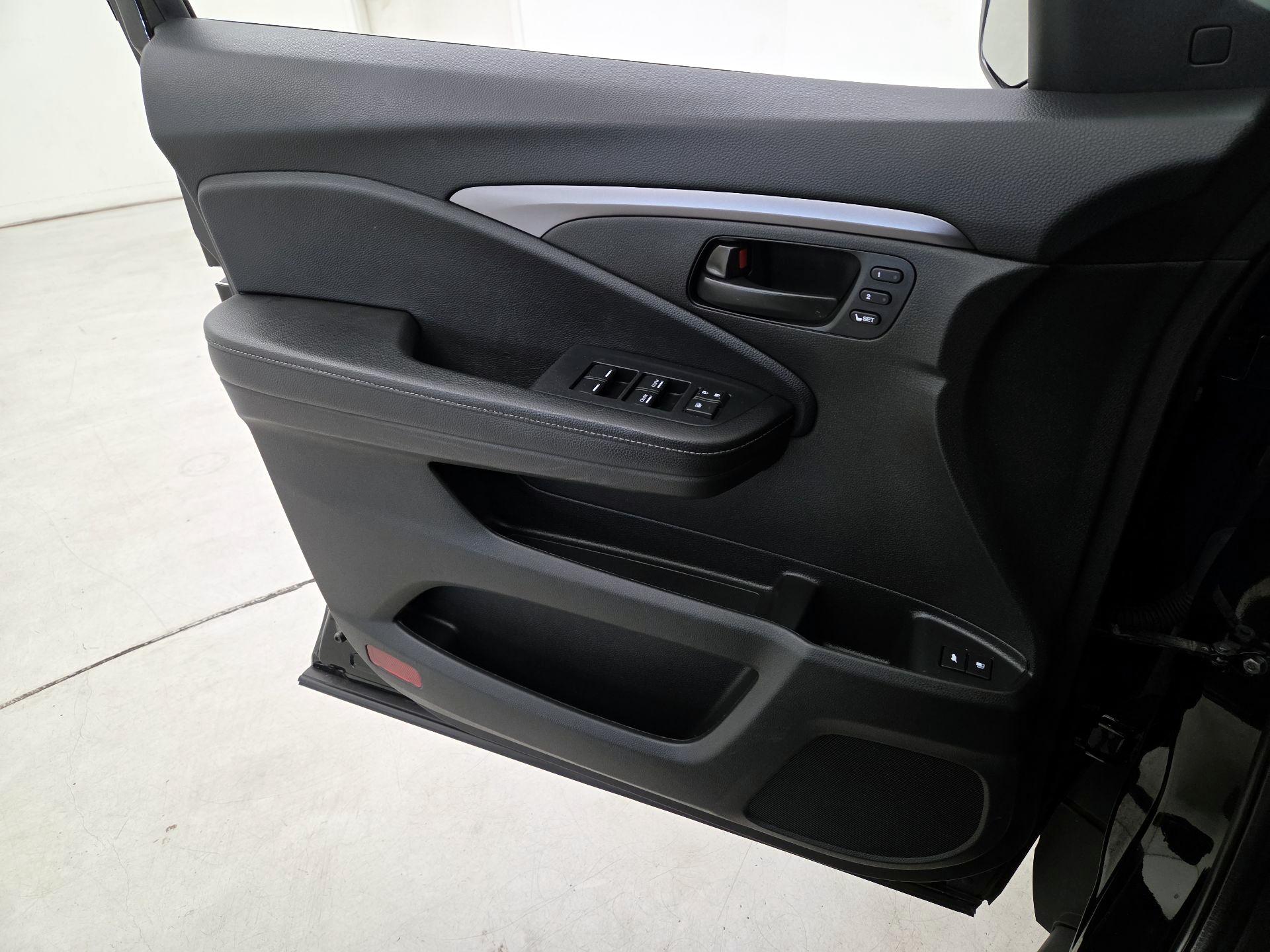 Thumbnail: 2022 Honda Passport - 12