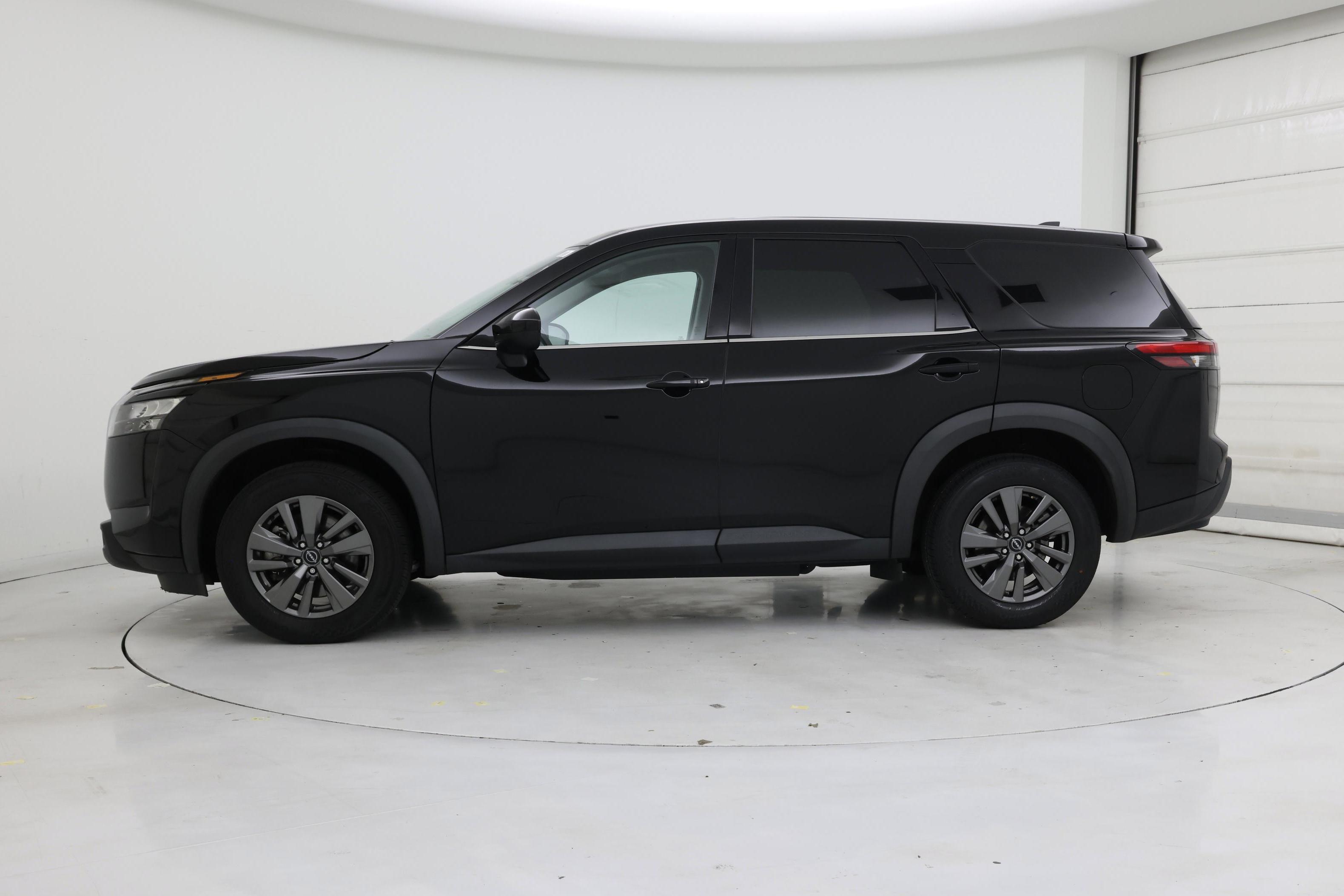 Thumbnail: 2023 Nissan Pathfinder - 3