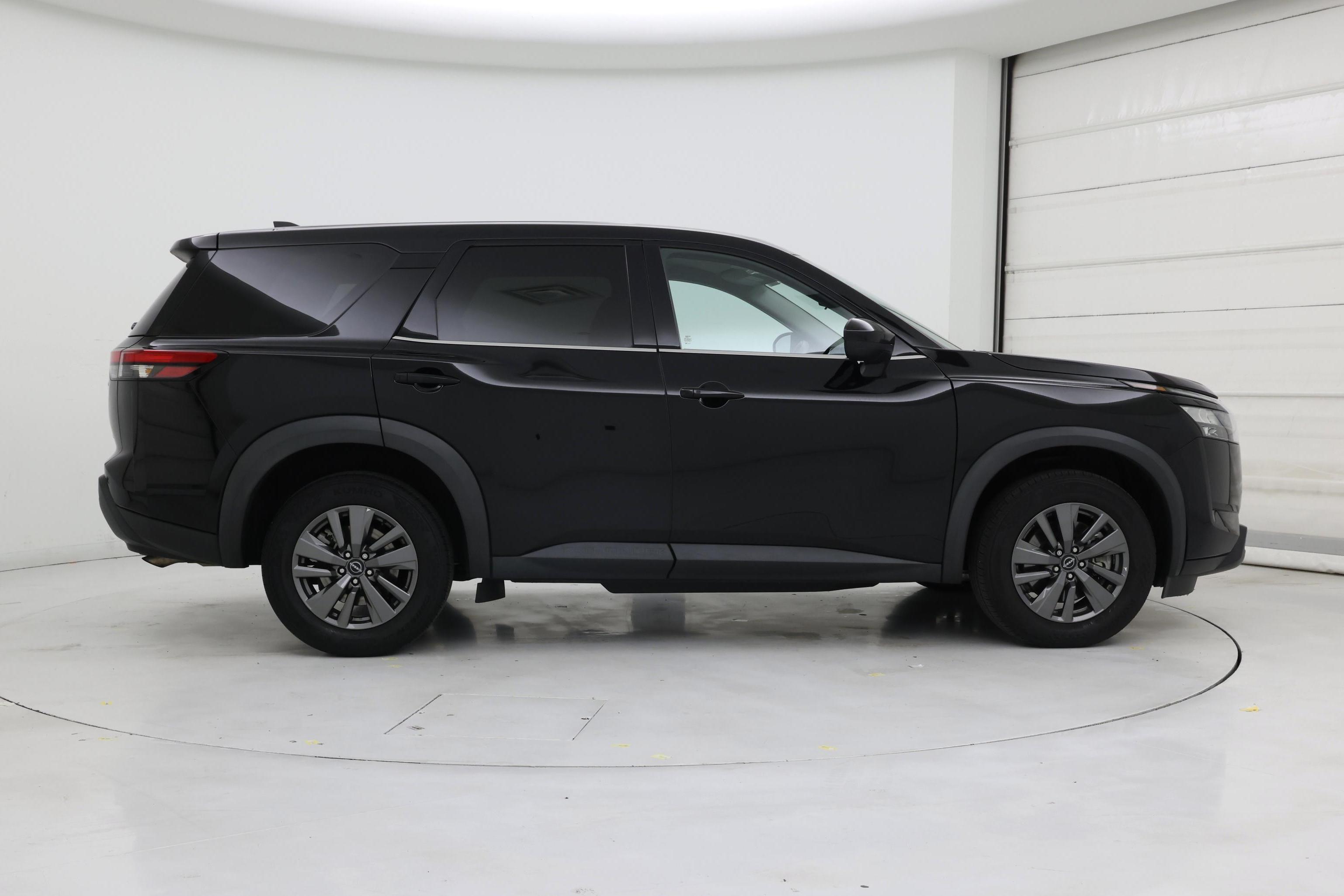 Thumbnail: 2023 Nissan Pathfinder - 7