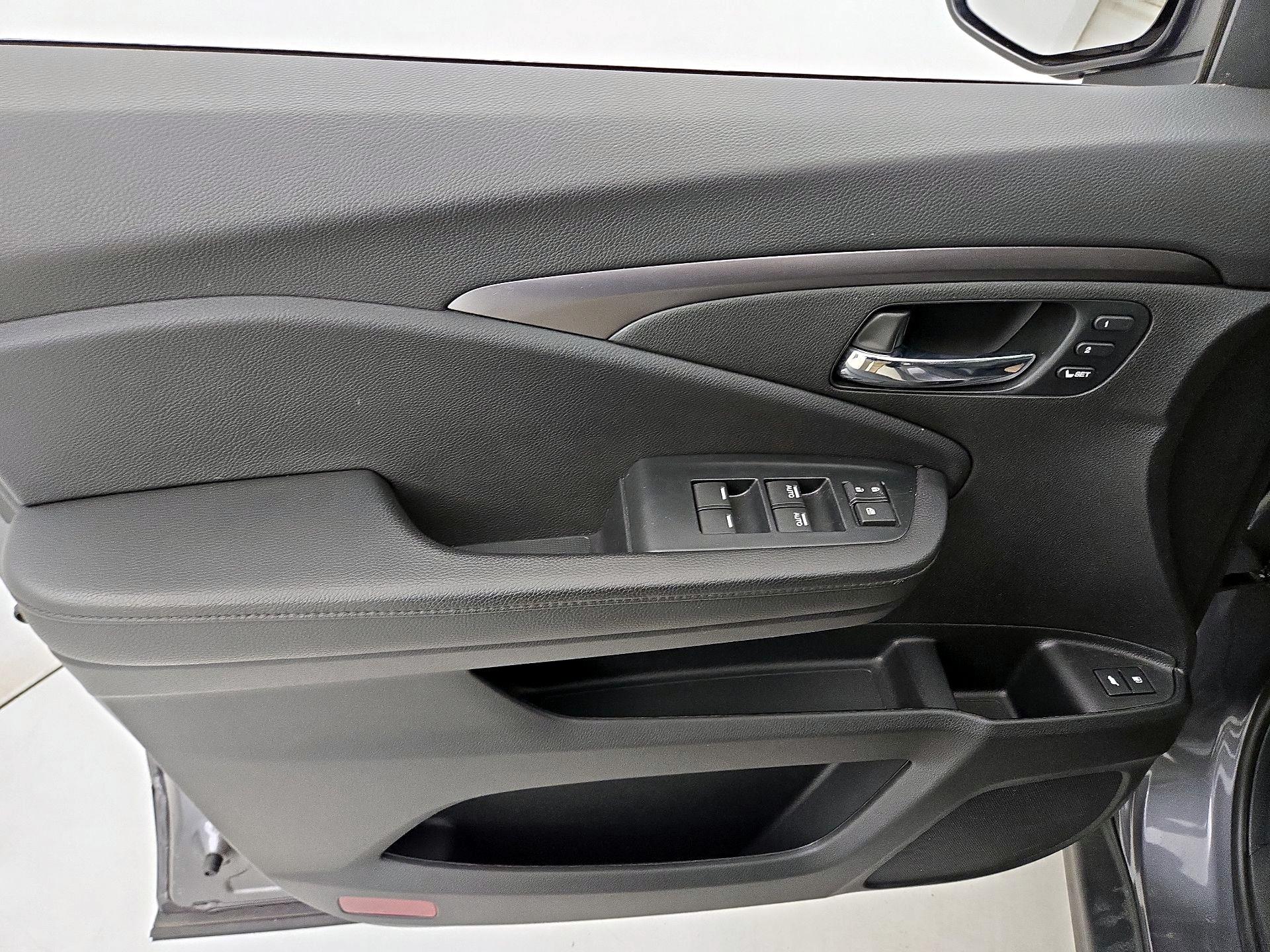 Thumbnail: 2022 Honda Pilot - 12