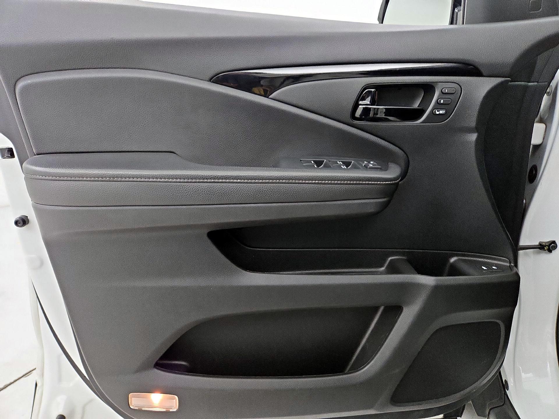 Thumbnail: 2022 Honda Passport - 12