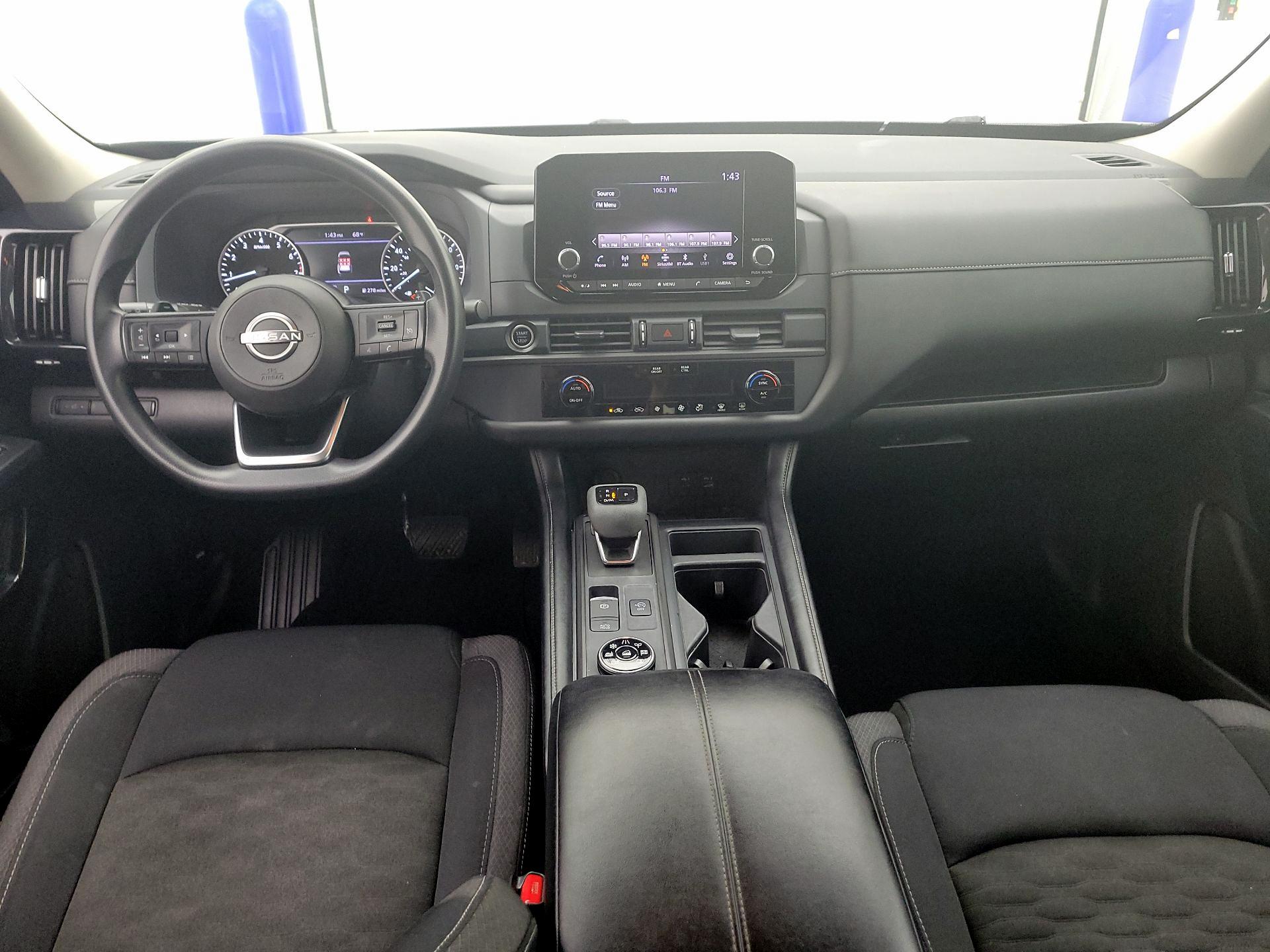 Thumbnail: 2023 Nissan Pathfinder - 9