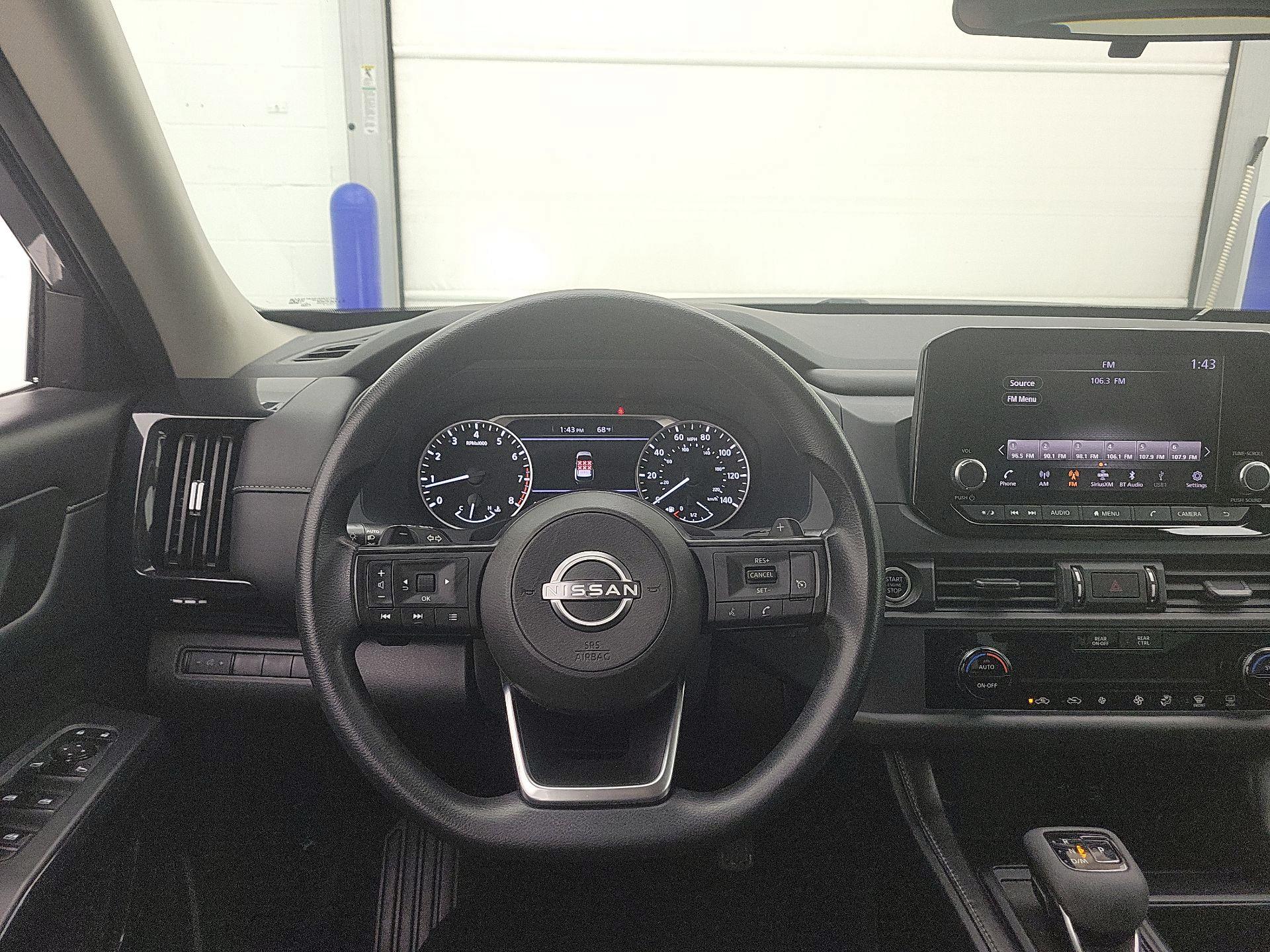 Thumbnail: 2023 Nissan Pathfinder - 10