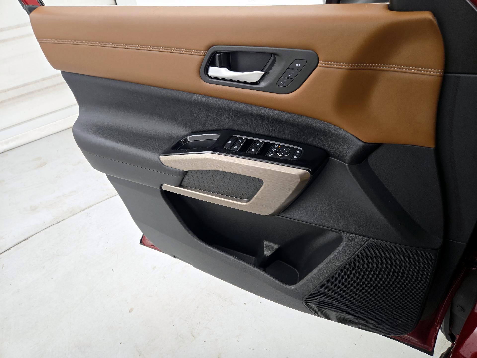 Thumbnail: 2023 Nissan Pathfinder - 12