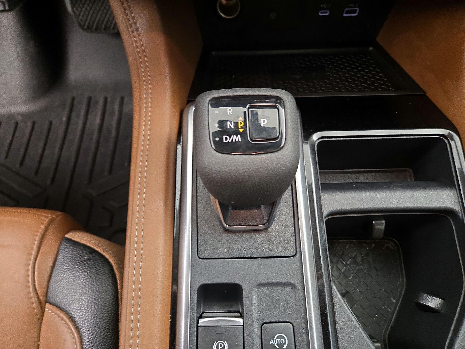 Thumbnail: 2023 Nissan Pathfinder - 18