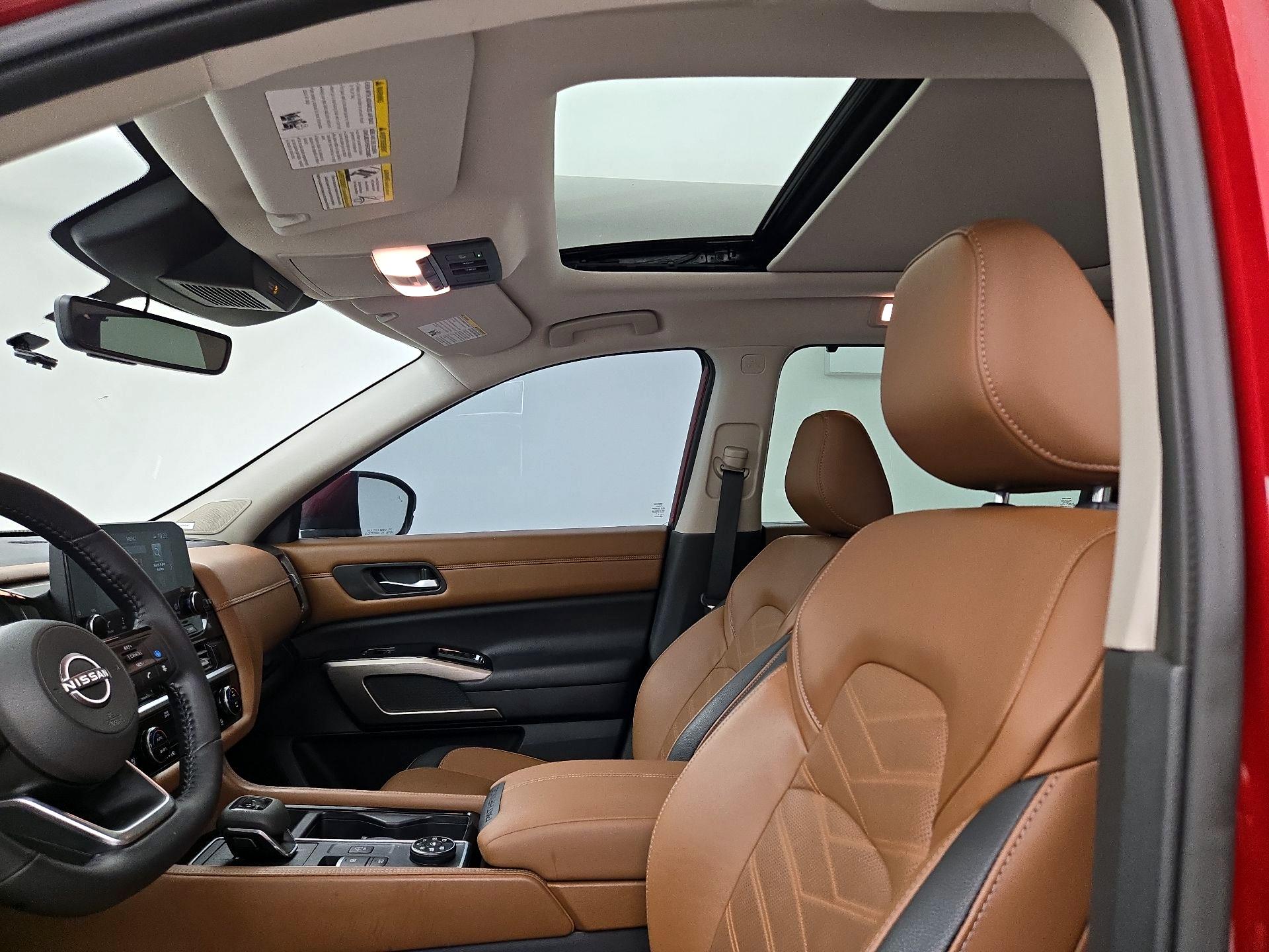 Thumbnail: 2023 Nissan Pathfinder - 20