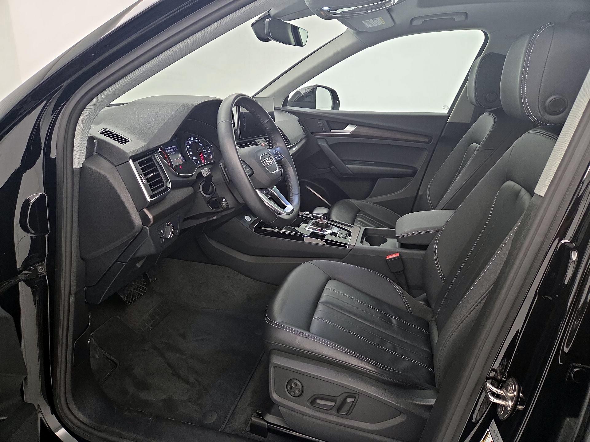 Thumbnail: 2023 Audi Q5 - 11