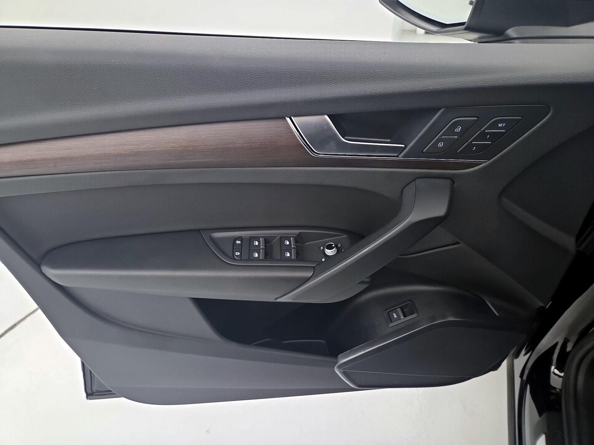 Thumbnail: 2023 Audi Q5 - 12