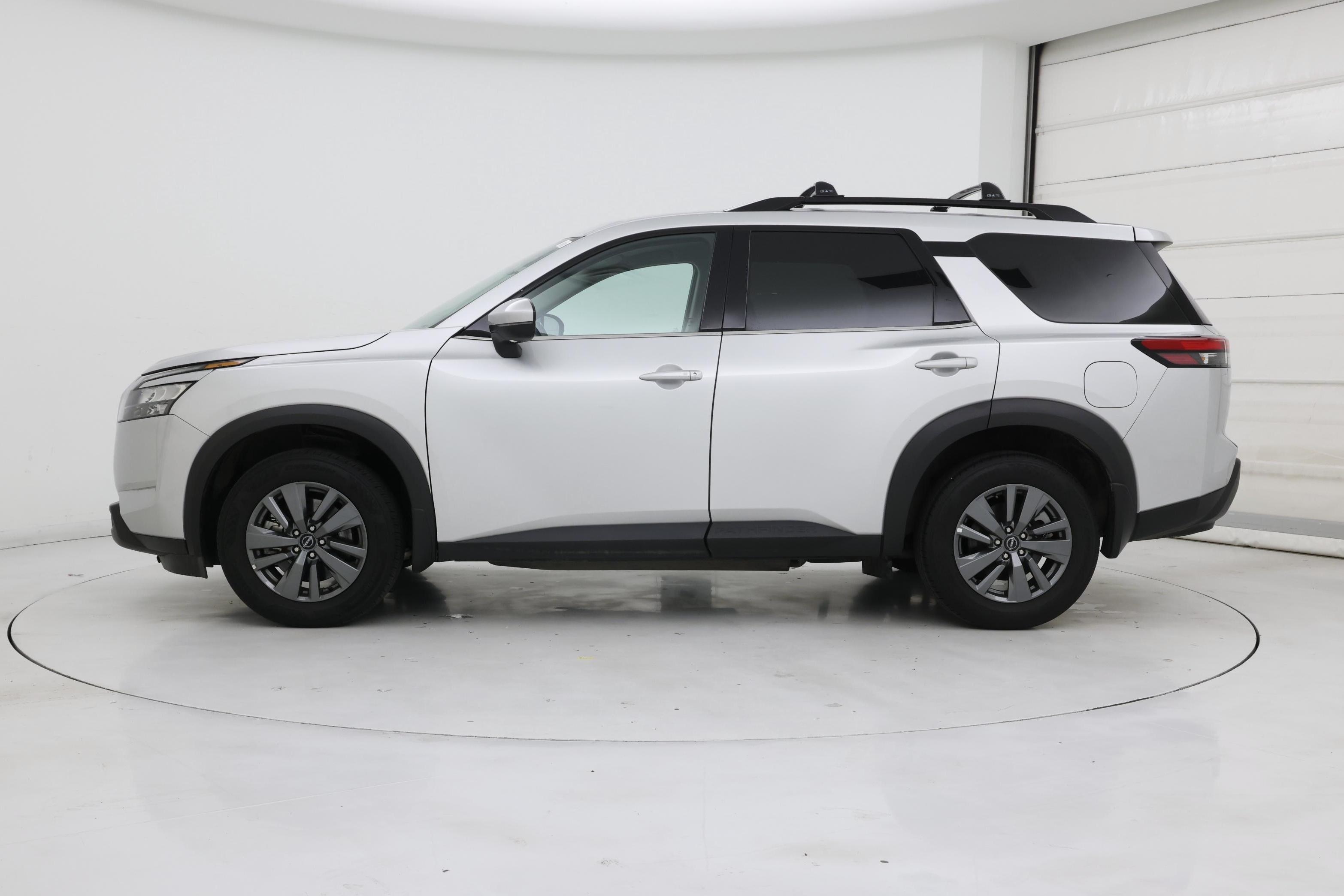 Thumbnail: 2024 Nissan Pathfinder - 3