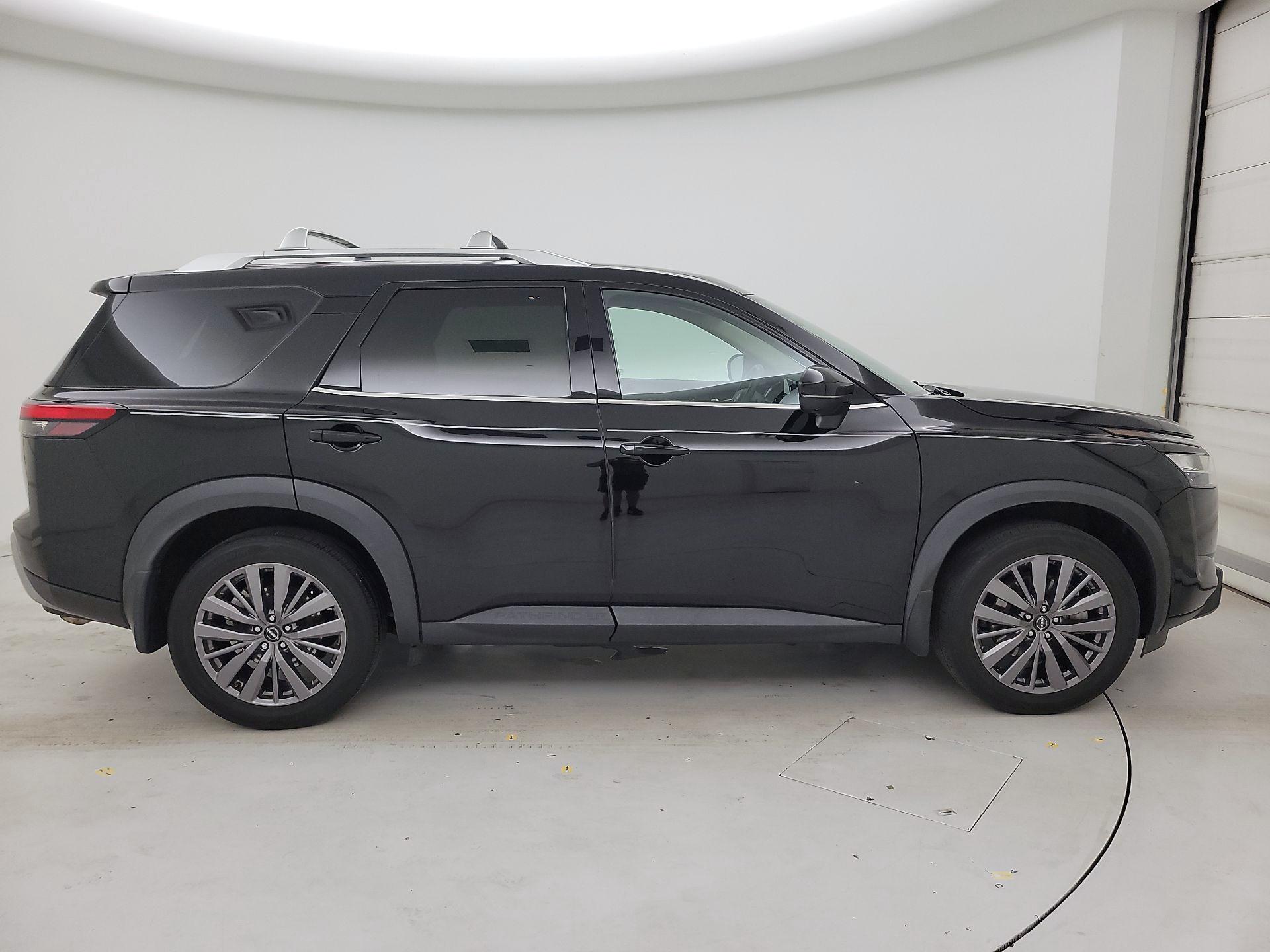 Thumbnail: 2023 Nissan Pathfinder - 4