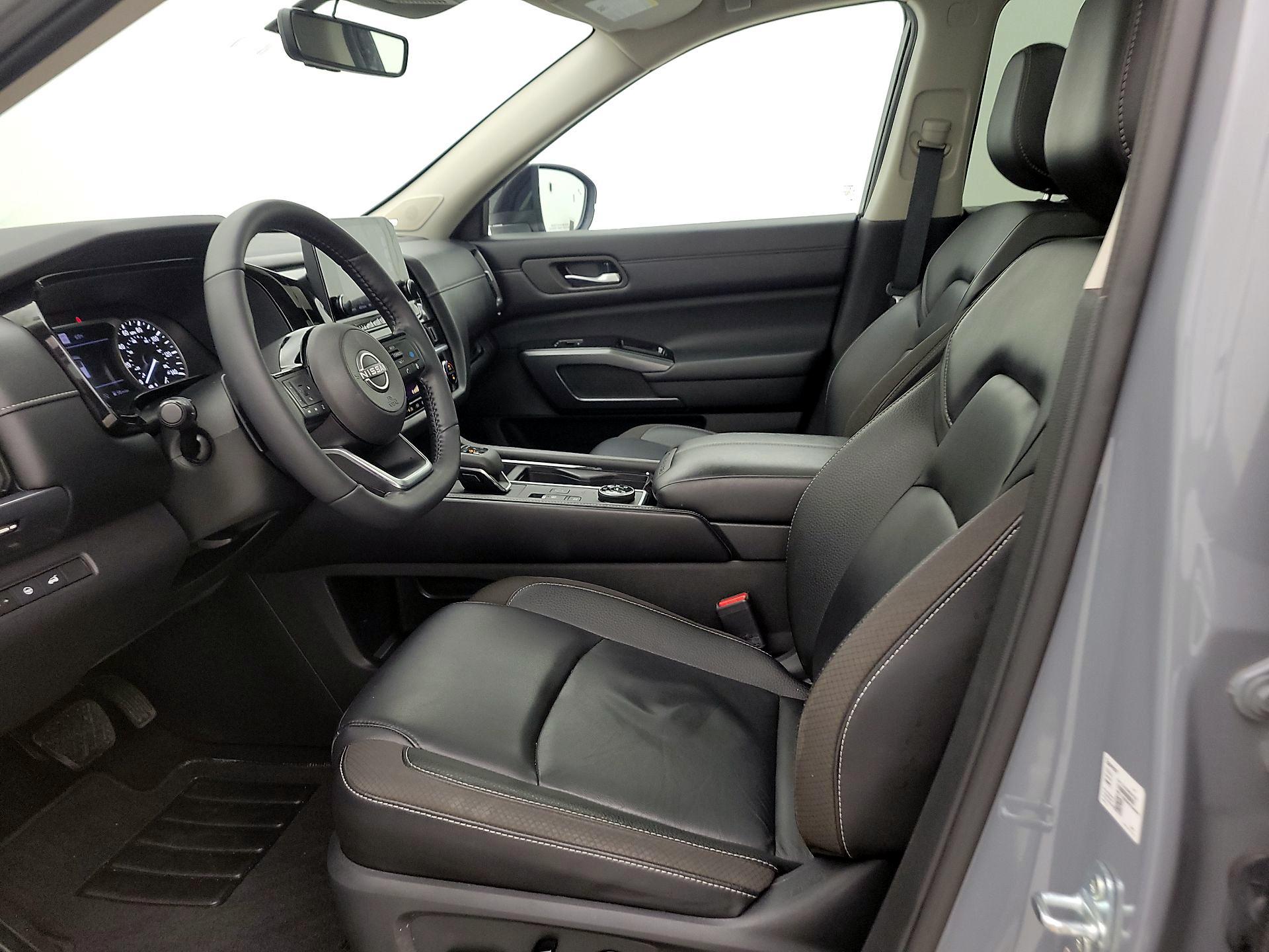 Thumbnail: 2024 Nissan Pathfinder - 9