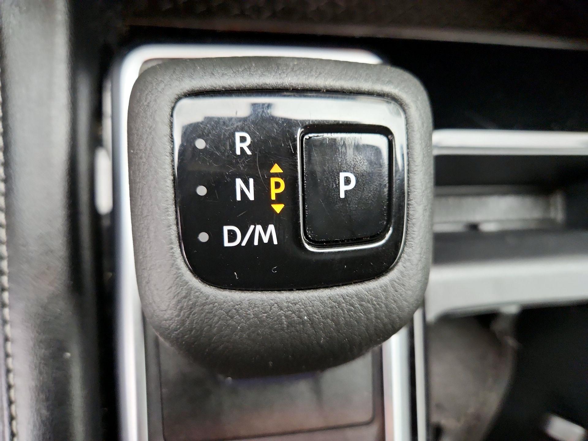 Thumbnail: 2023 Nissan Pathfinder - 17