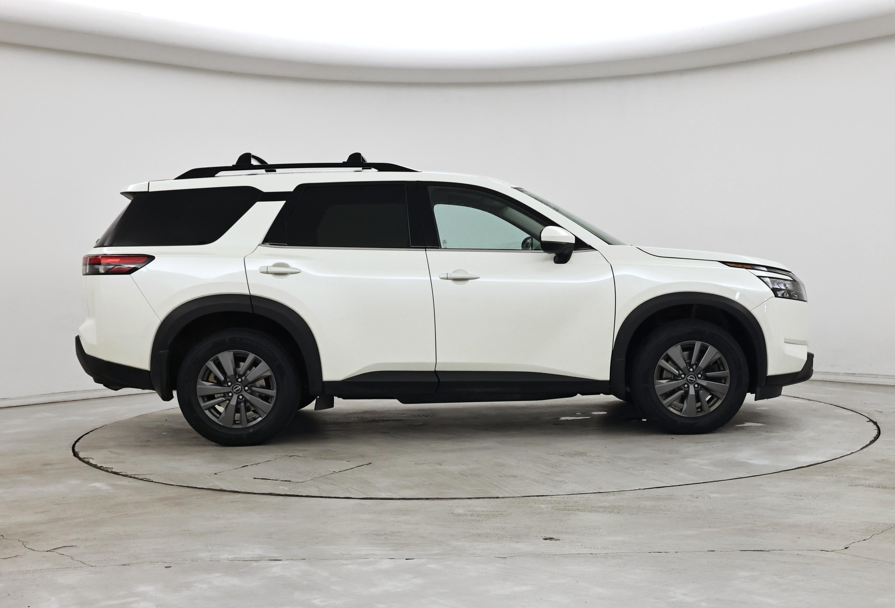 Thumbnail: 2023 Nissan Pathfinder - 7
