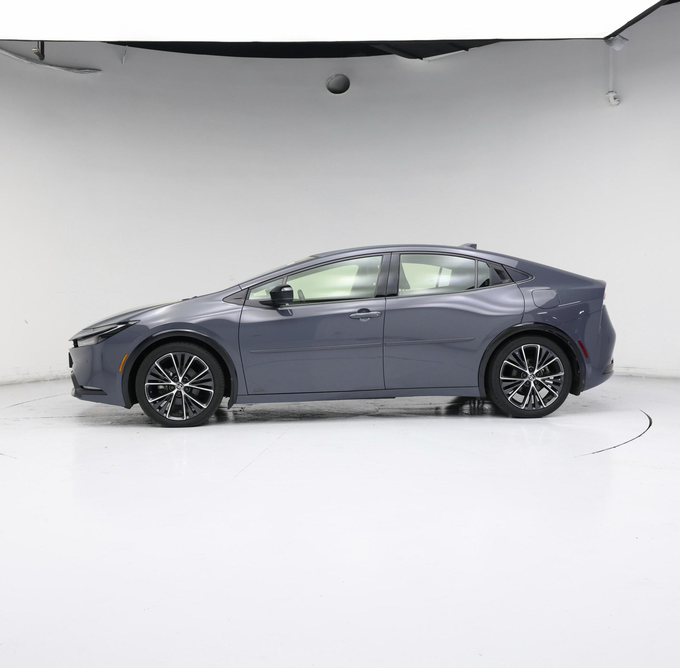 Thumbnail: 2023 Toyota Prius - 3