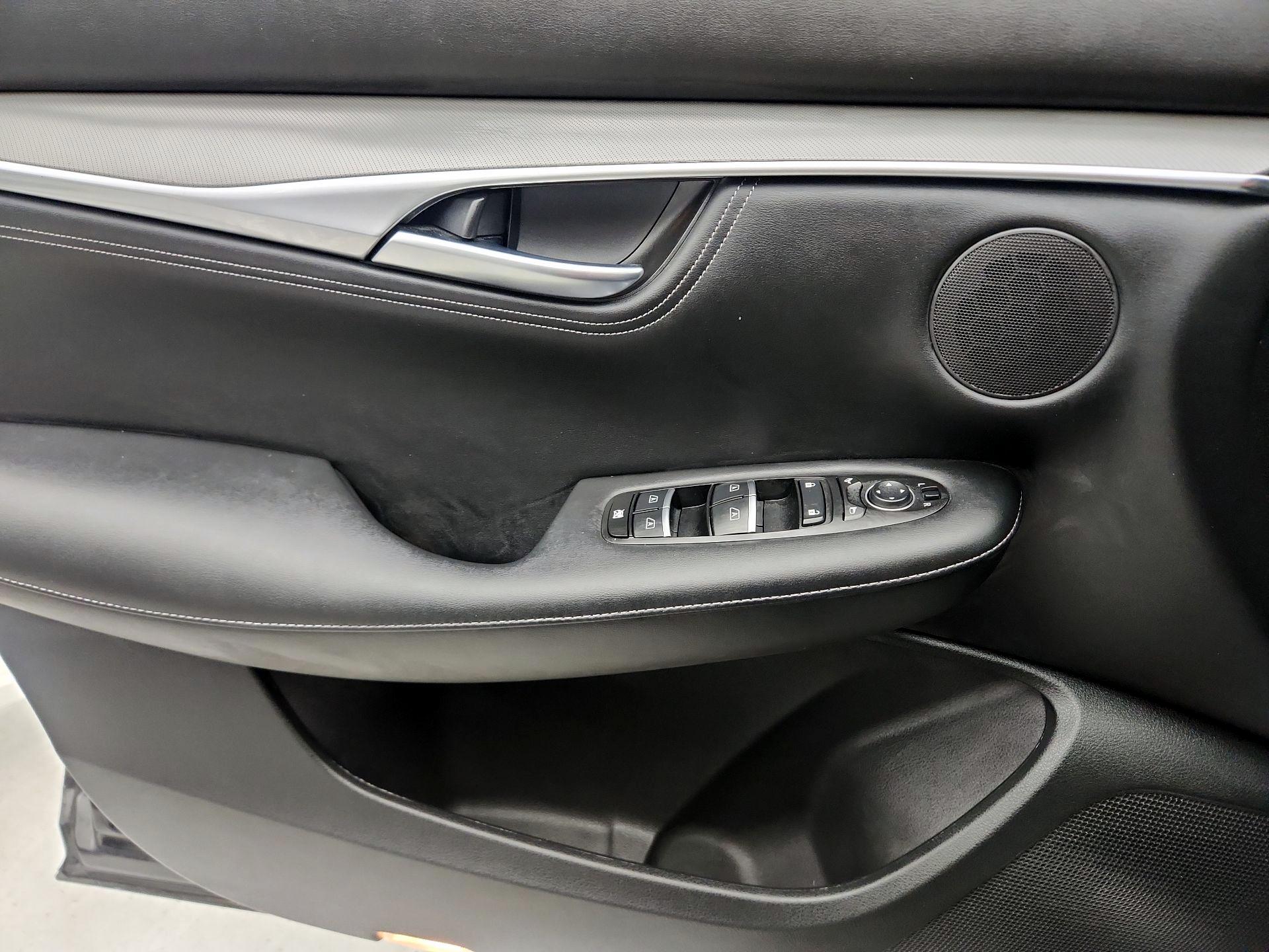 Thumbnail: 2023 INFINITI QX55 - 12