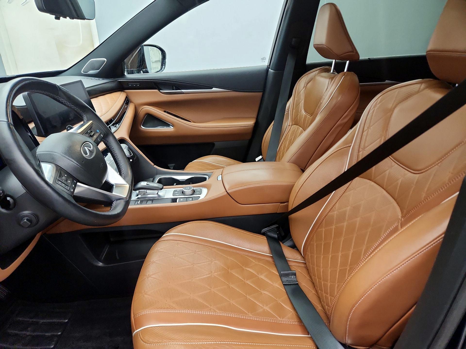 Thumbnail: 2023 INFINITI QX60 - 11