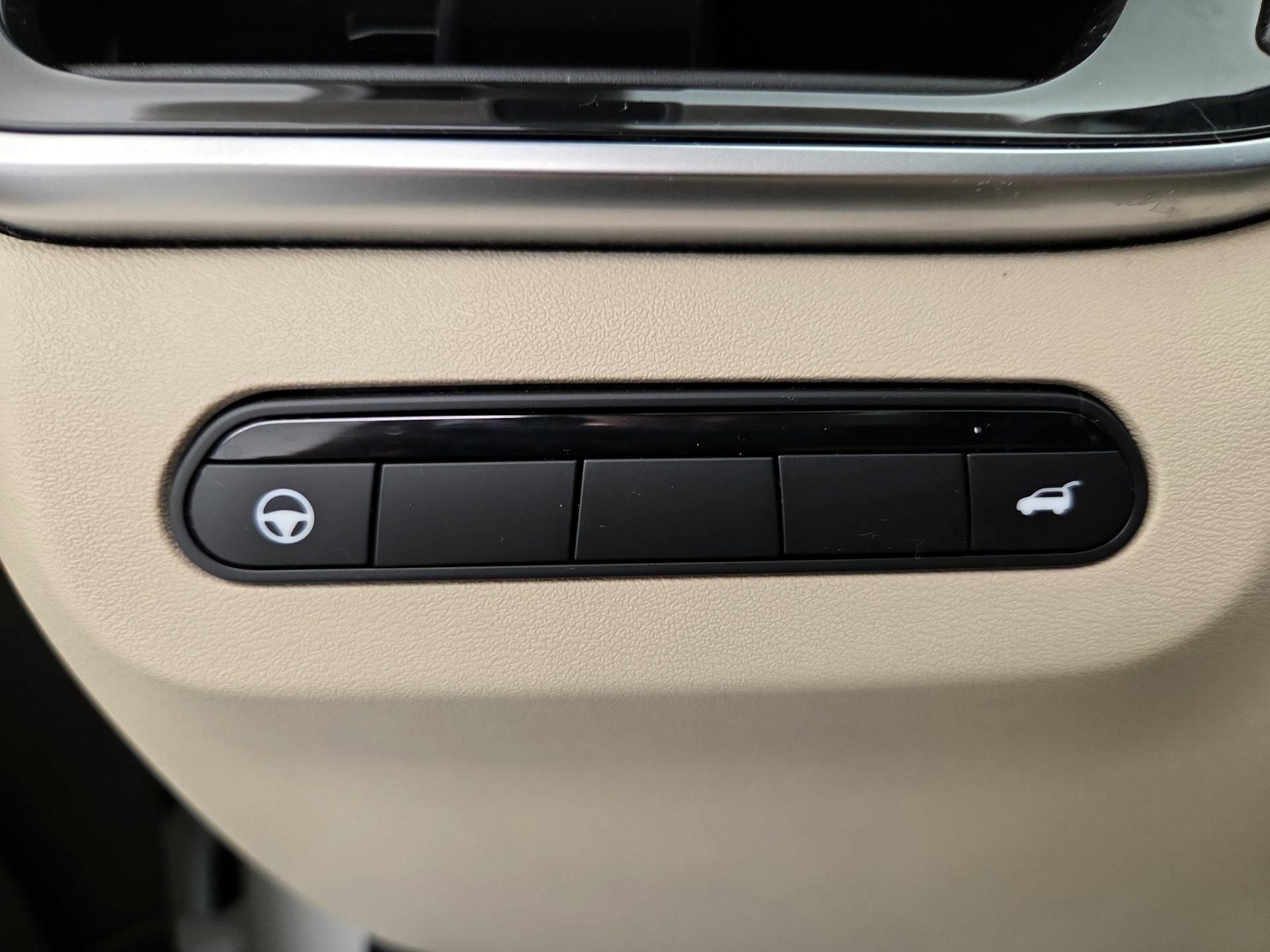 Thumbnail: 2023 INFINITI QX60 - 13