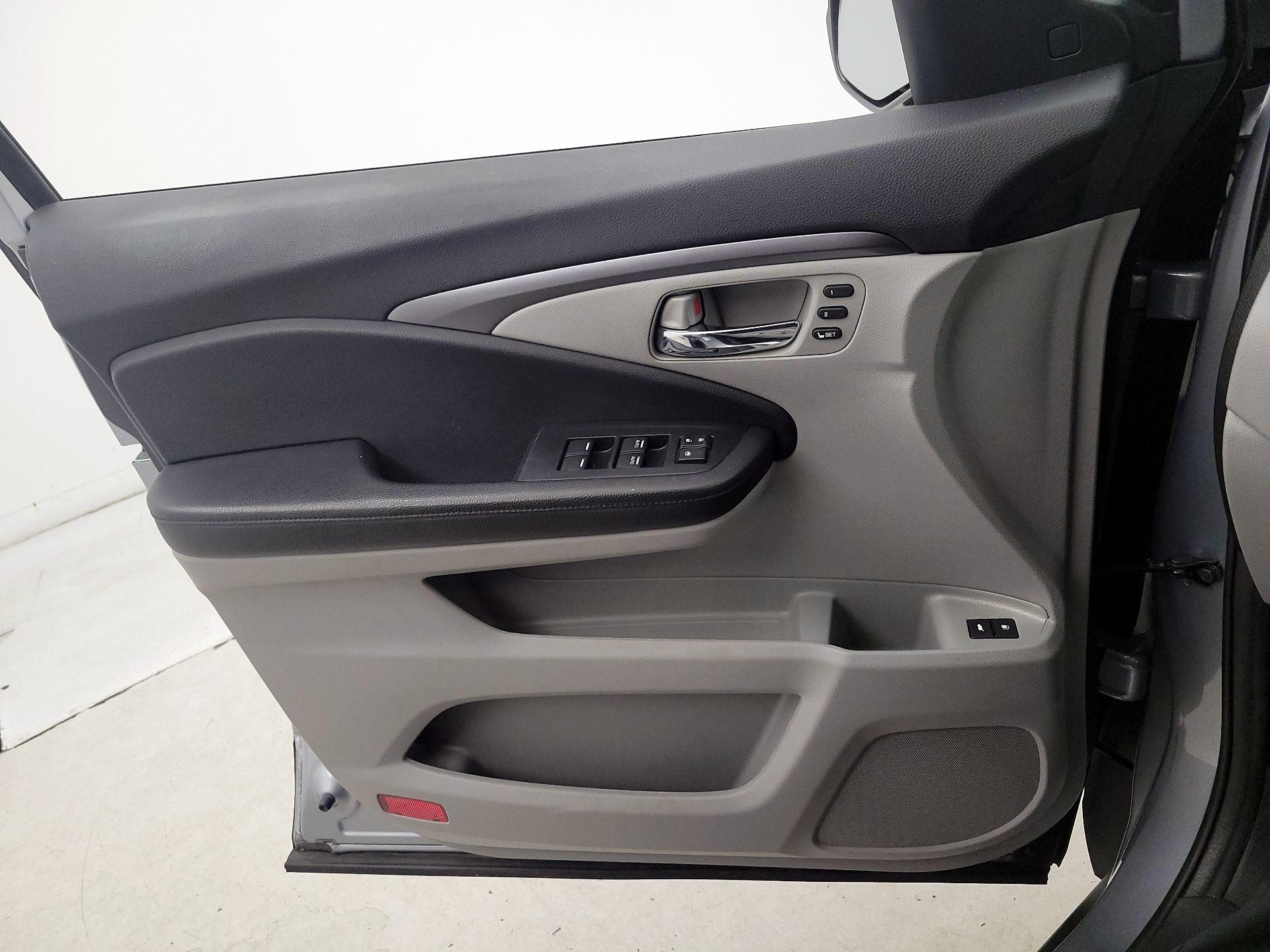 Thumbnail: 2022 Honda Pilot - 12