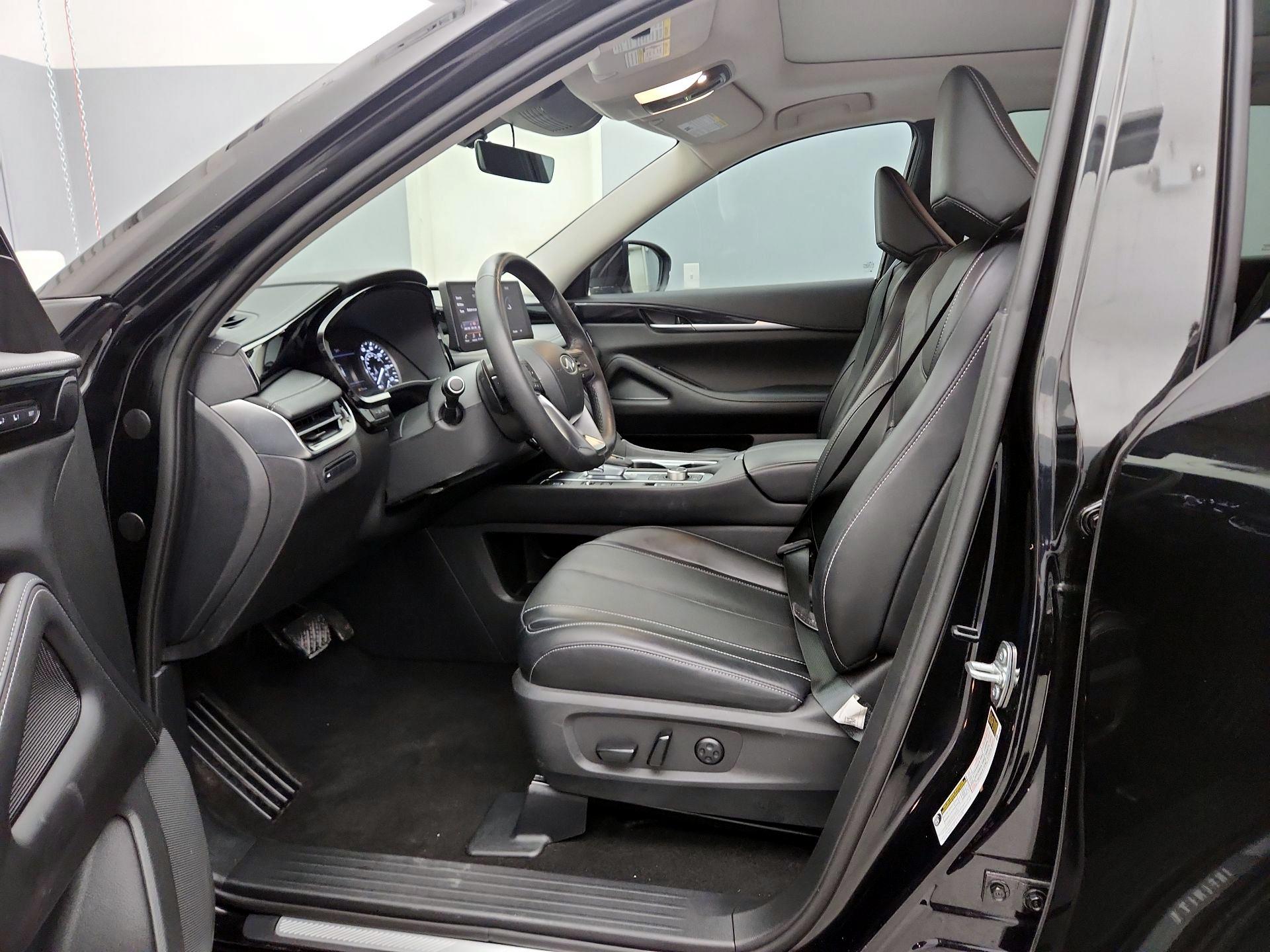 Thumbnail: 2023 INFINITI QX60 - 11