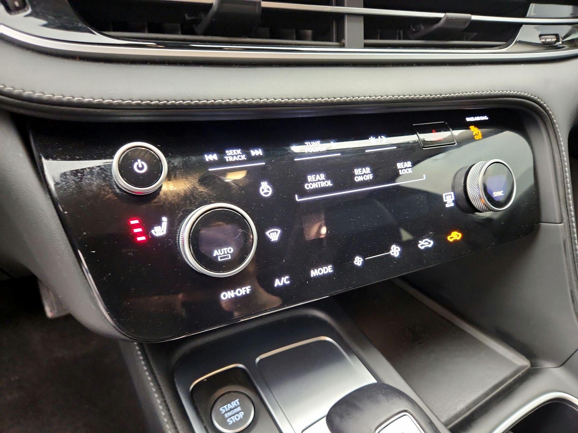 Thumbnail: 2023 INFINITI QX60 - 16