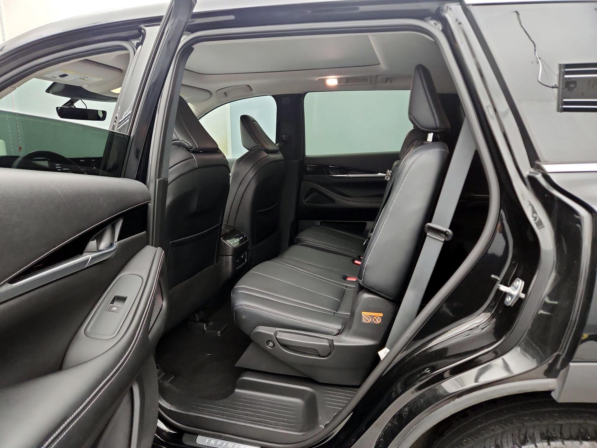 Thumbnail: 2023 INFINITI QX60 - 20