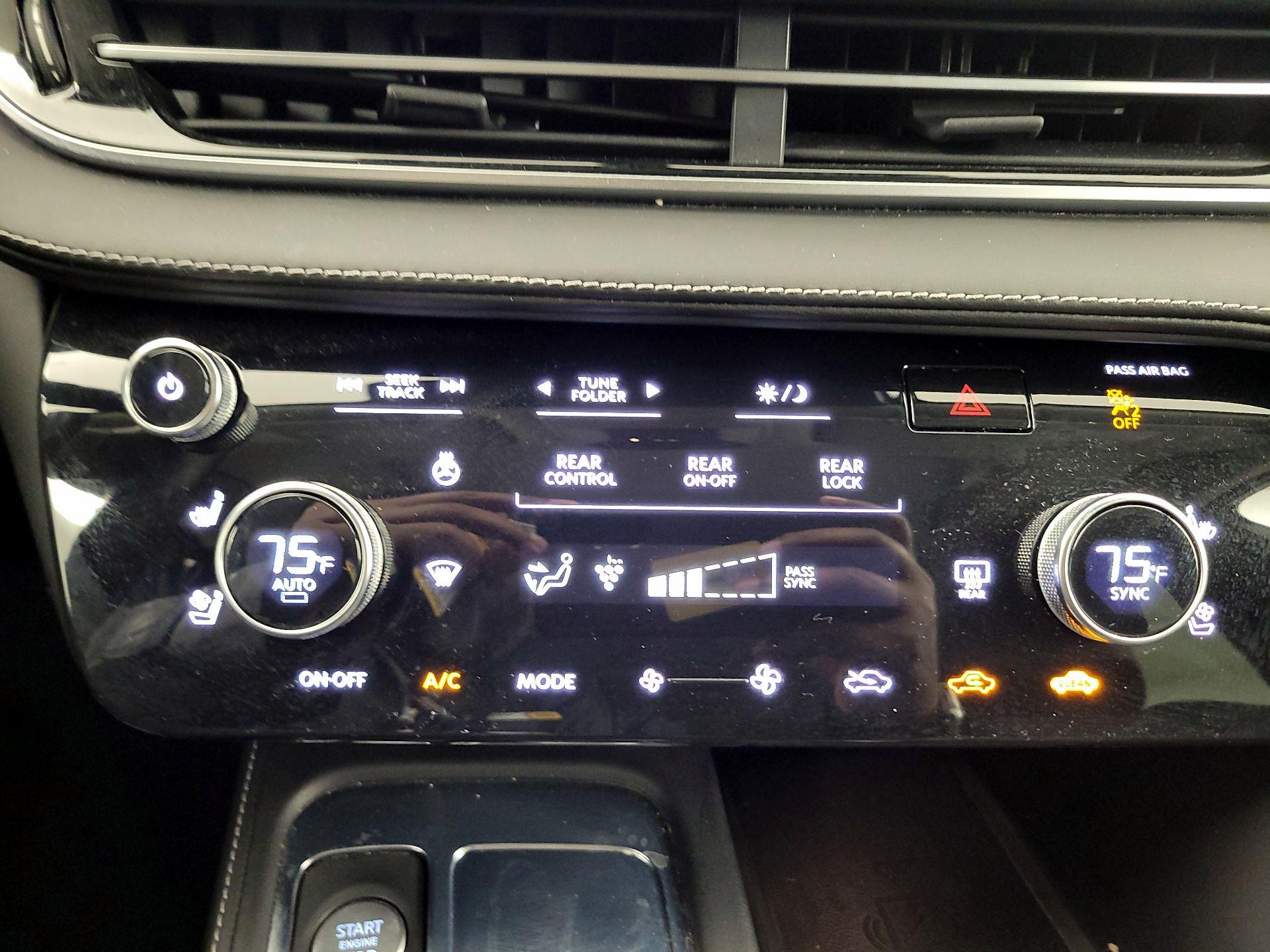 Thumbnail: 2023 INFINITI QX60 - 17