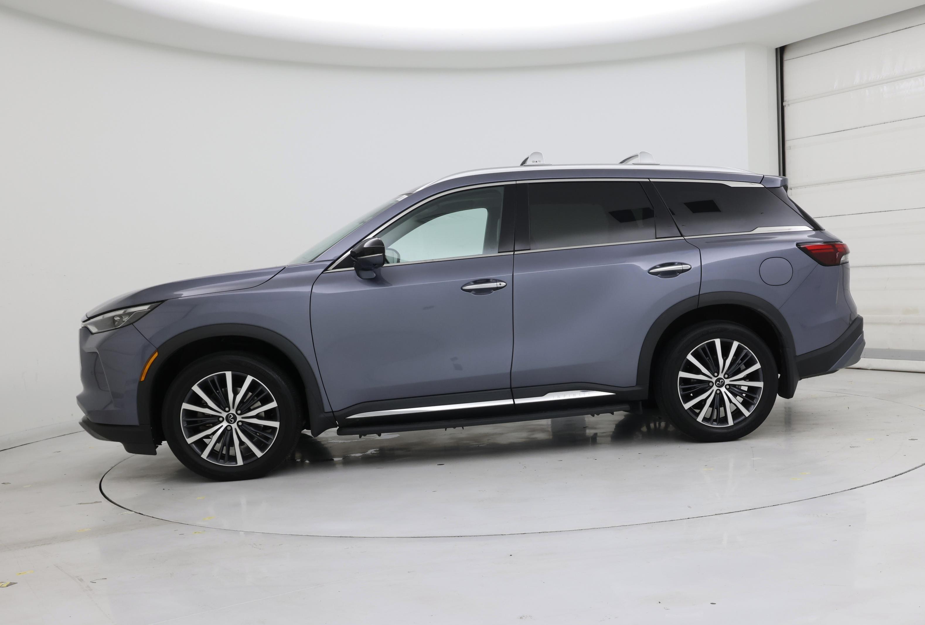 Thumbnail: 2023 INFINITI QX60 - 3