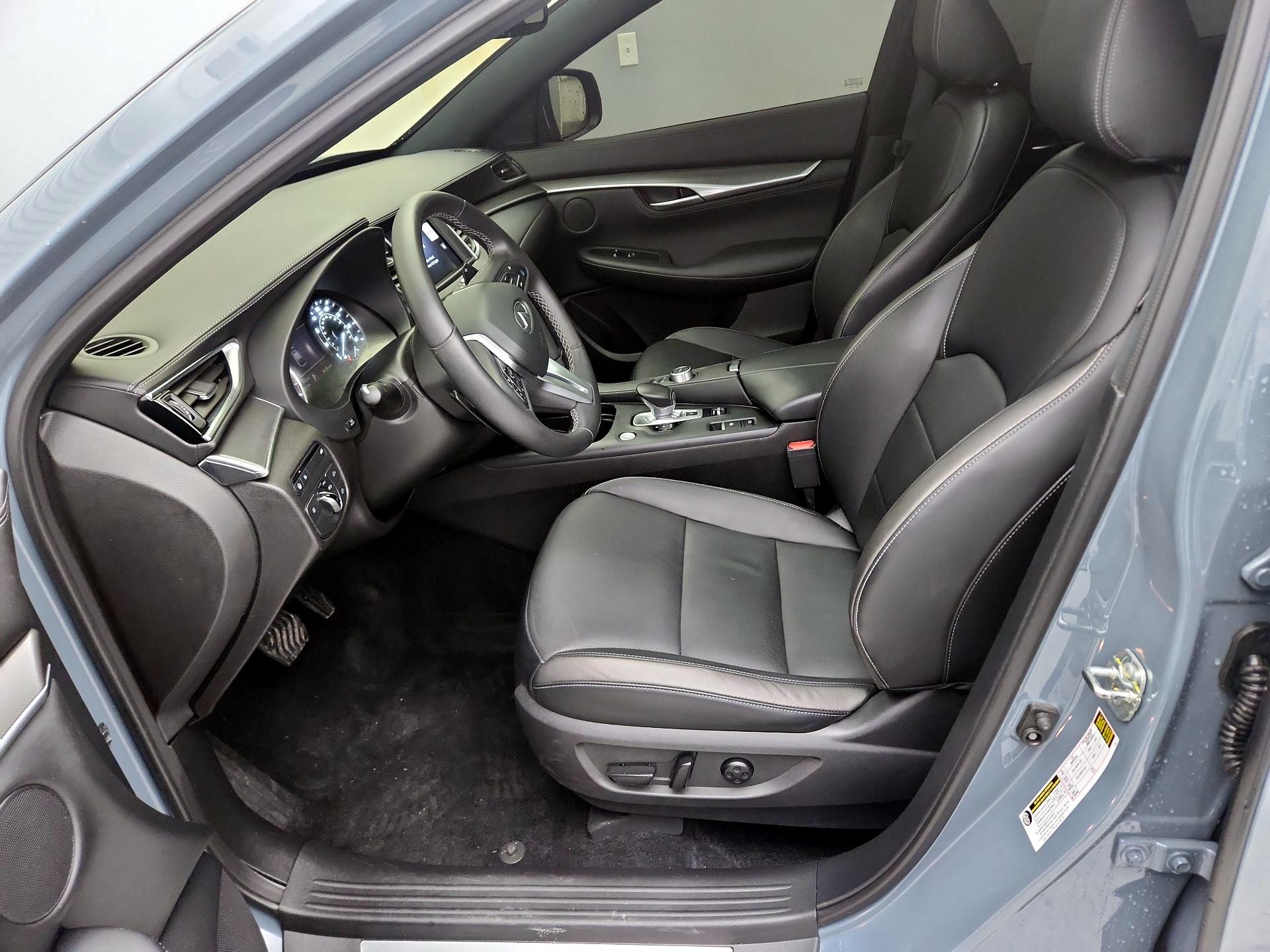 Thumbnail: 2023 INFINITI QX55 - 11