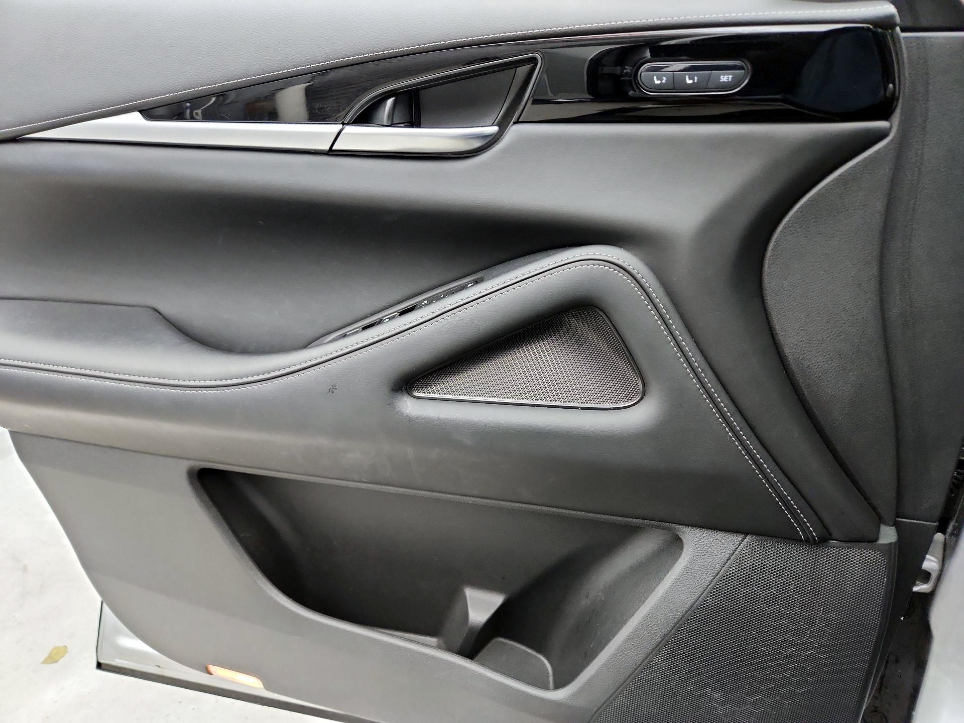 Thumbnail: 2023 INFINITI QX60 - 12