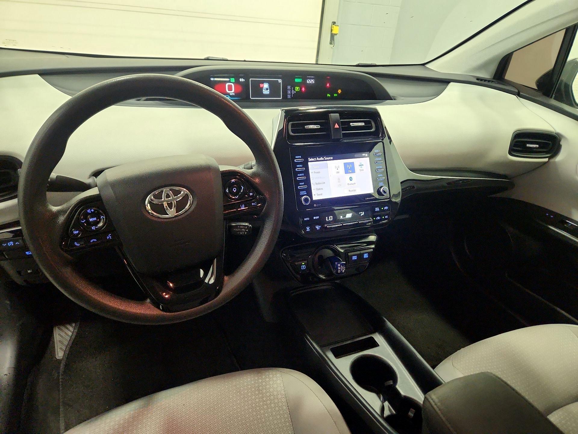 Thumbnail: 2022 Toyota Prius - 9