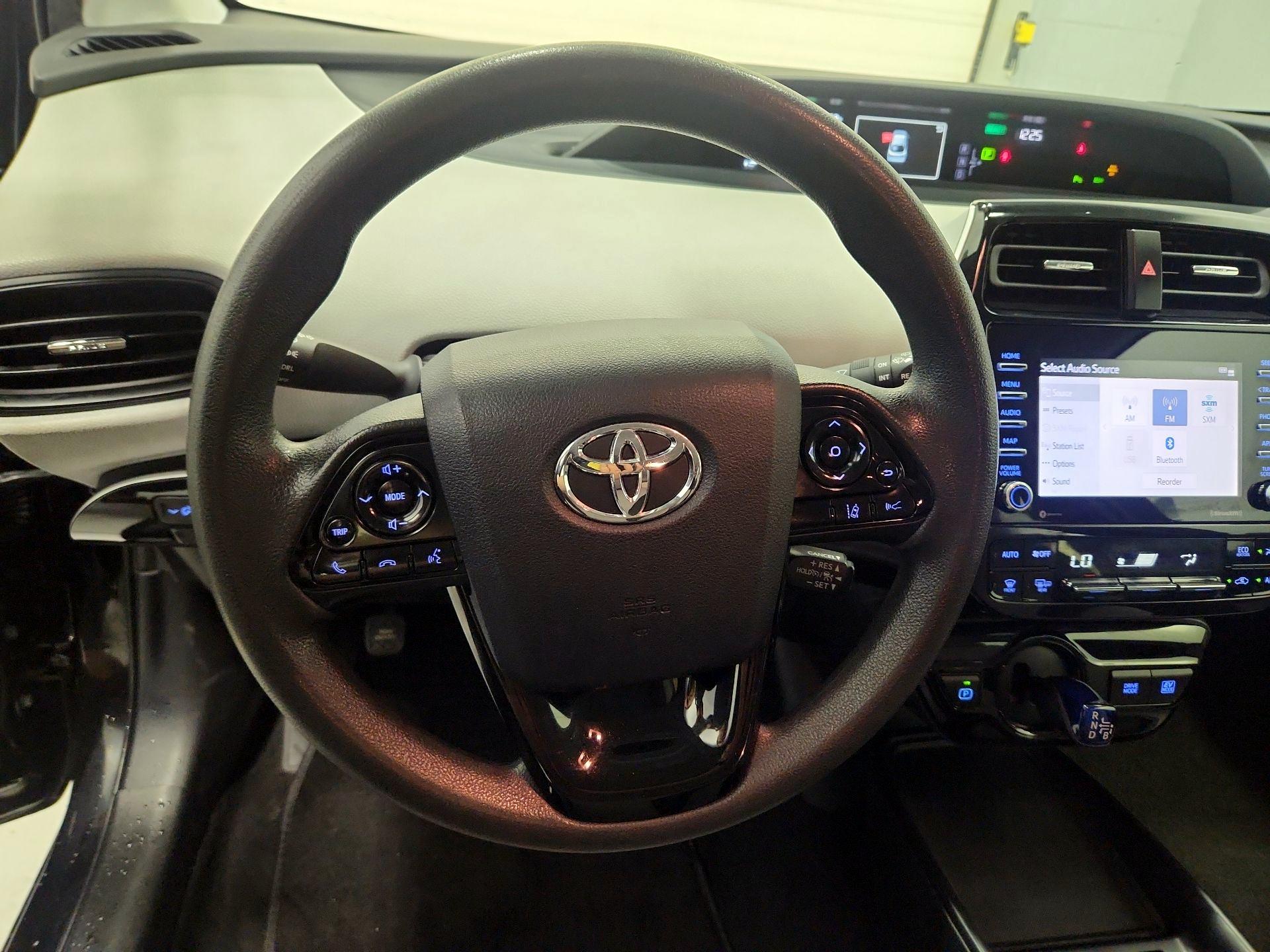 Thumbnail: 2022 Toyota Prius - 10