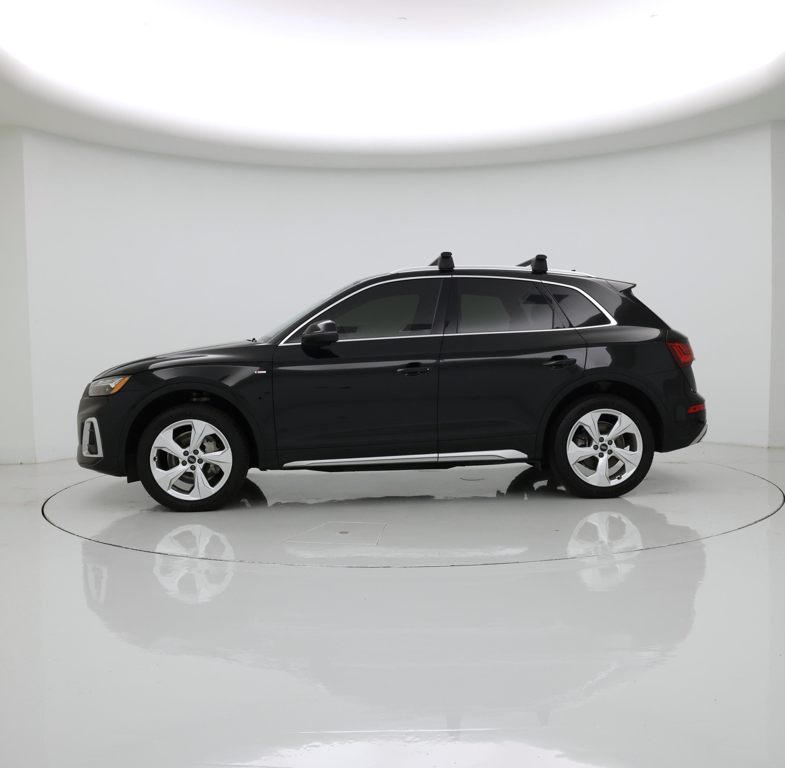 Thumbnail: 2022 Audi Q5 - 3