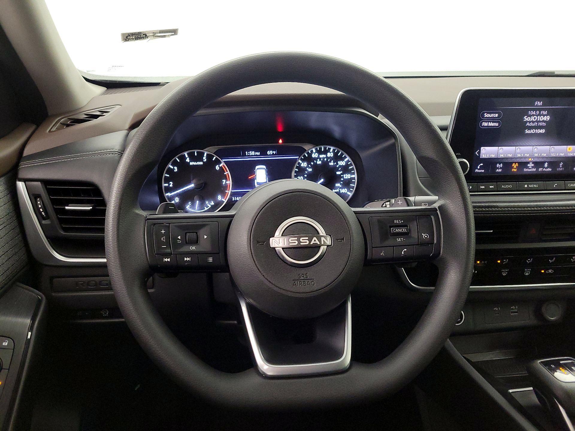 Thumbnail: 2023 Nissan Rogue - 10