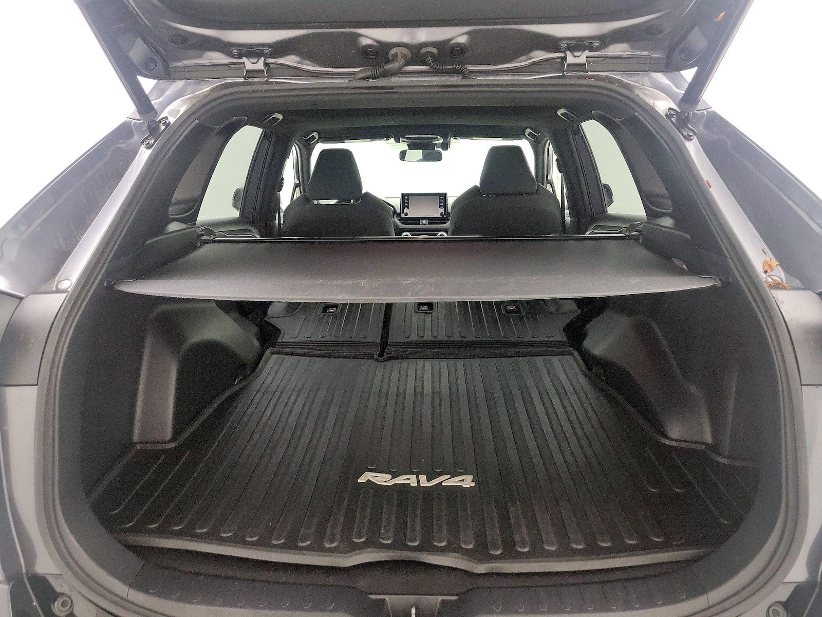 2021 Toyota RAV4 SE - Photo 23