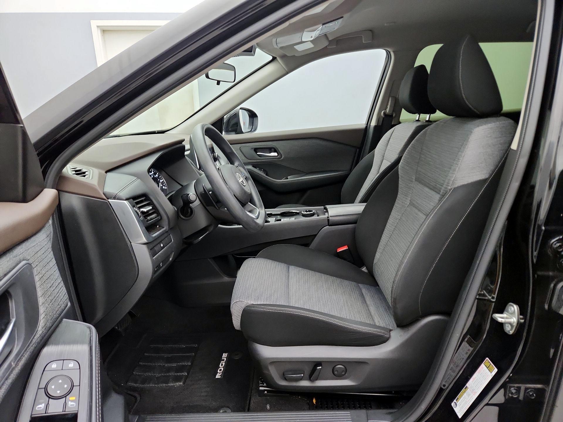 Thumbnail: 2023 Nissan Rogue - 11