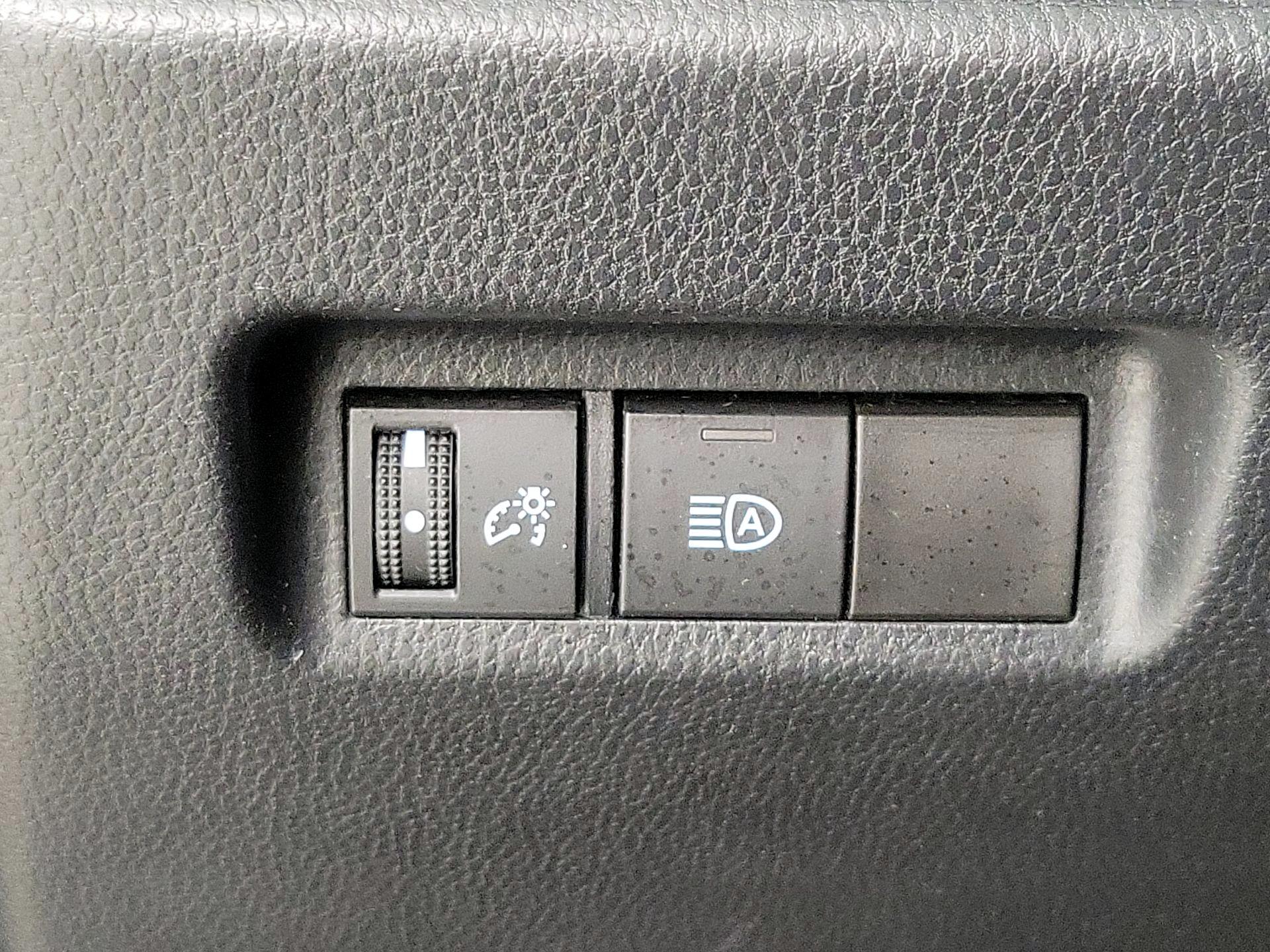 Thumbnail: 2023 Toyota RAV4 - 13