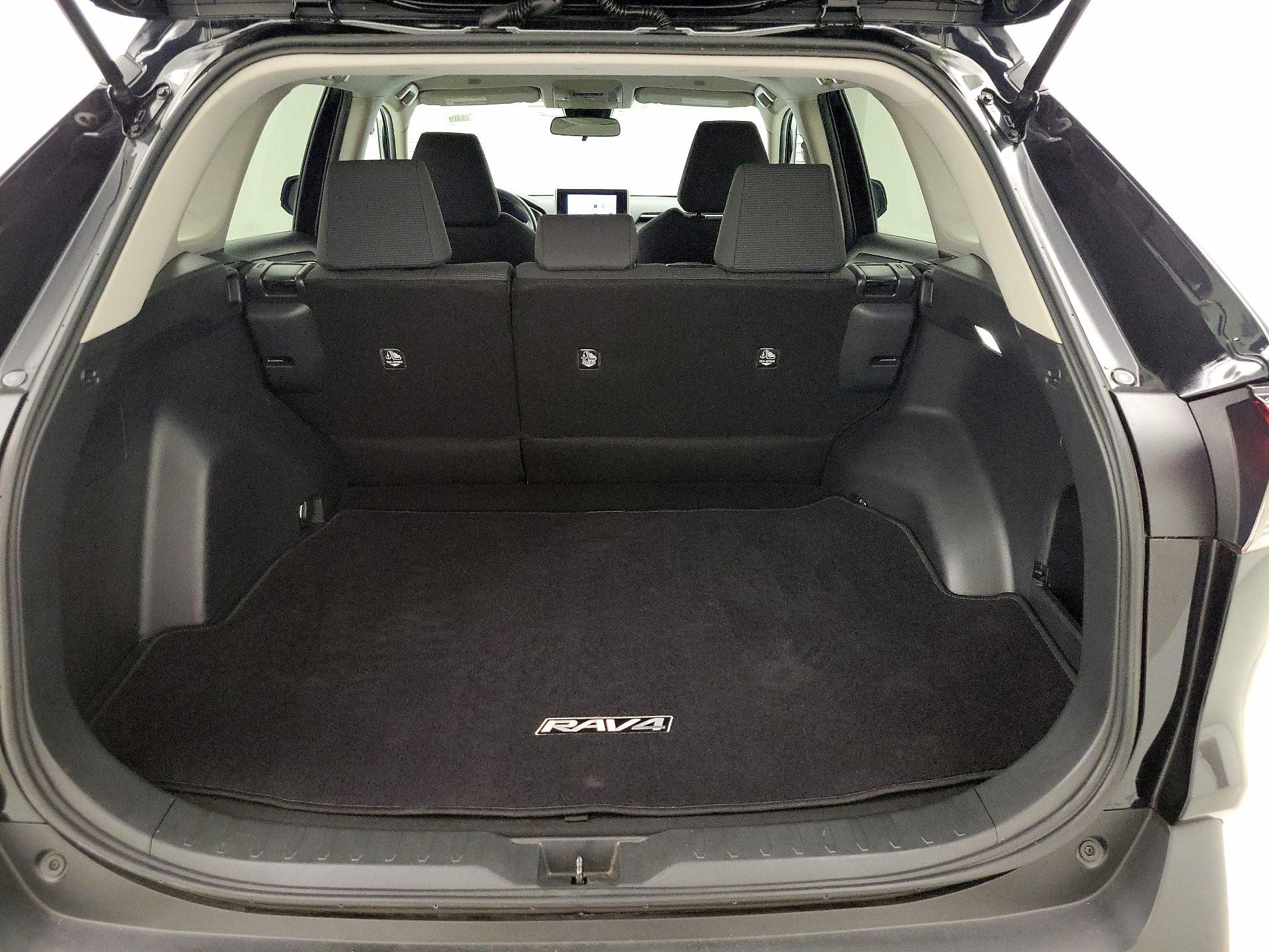 Thumbnail: 2023 Toyota RAV4 - 20