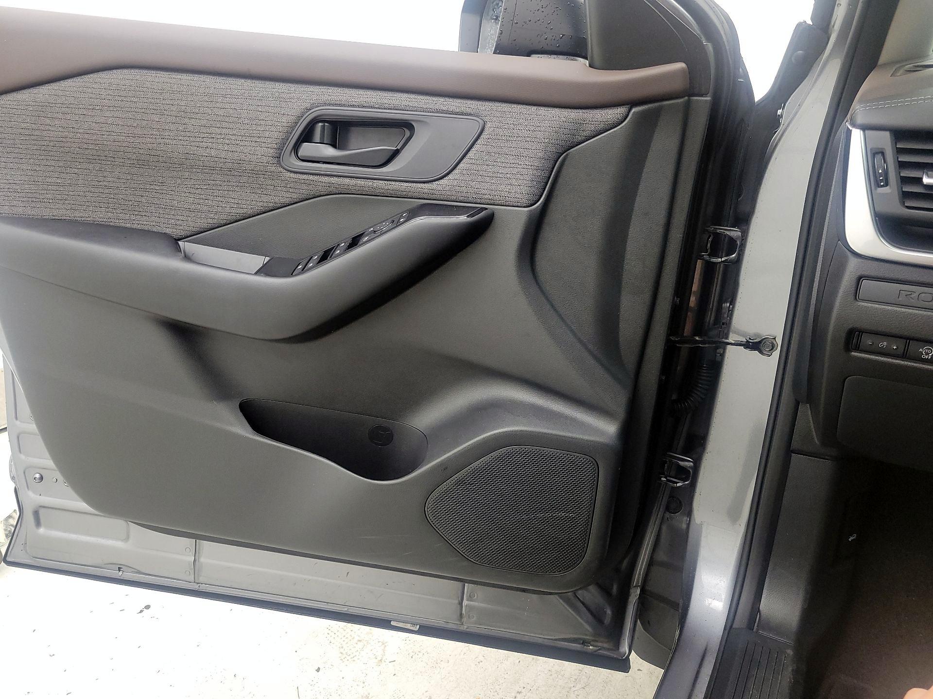 Thumbnail: 2023 Nissan Rogue - 12