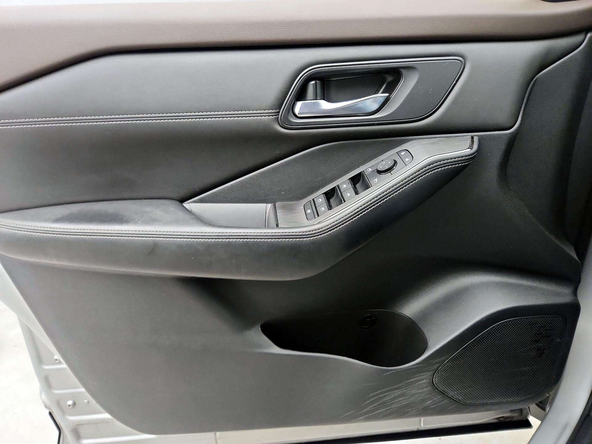 Thumbnail: 2023 Nissan Rogue - 12