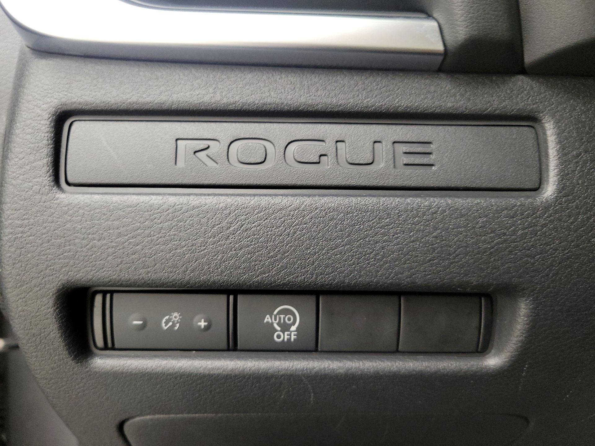 Thumbnail: 2023 Nissan Rogue - 13