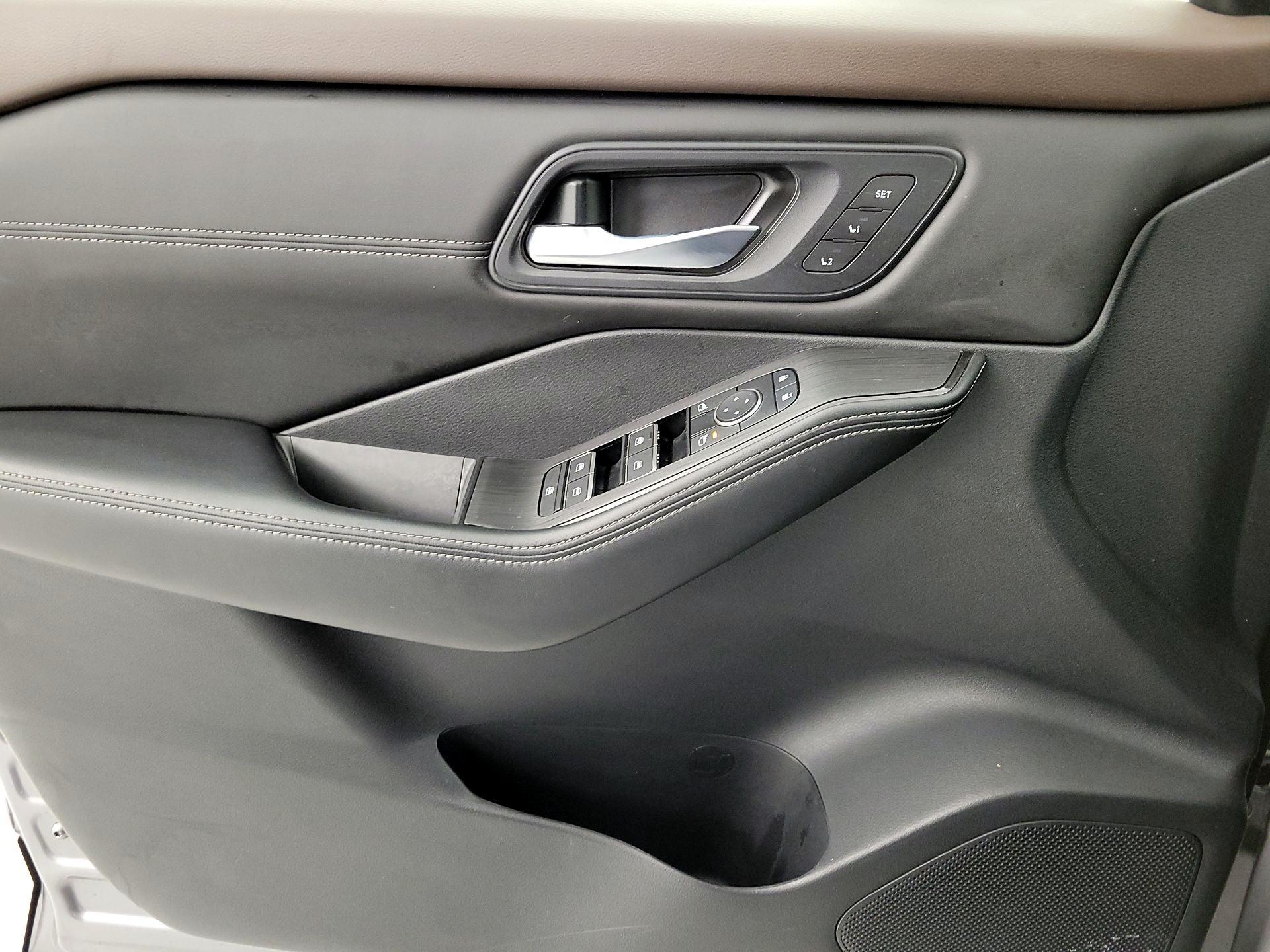 Thumbnail: 2023 Nissan Rogue - 12