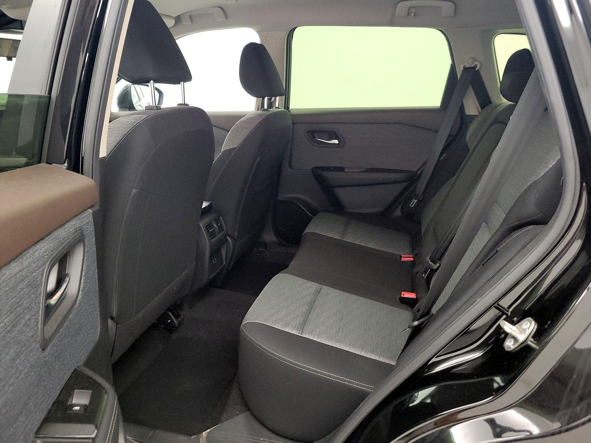 Thumbnail: 2023 Nissan Rogue - 17