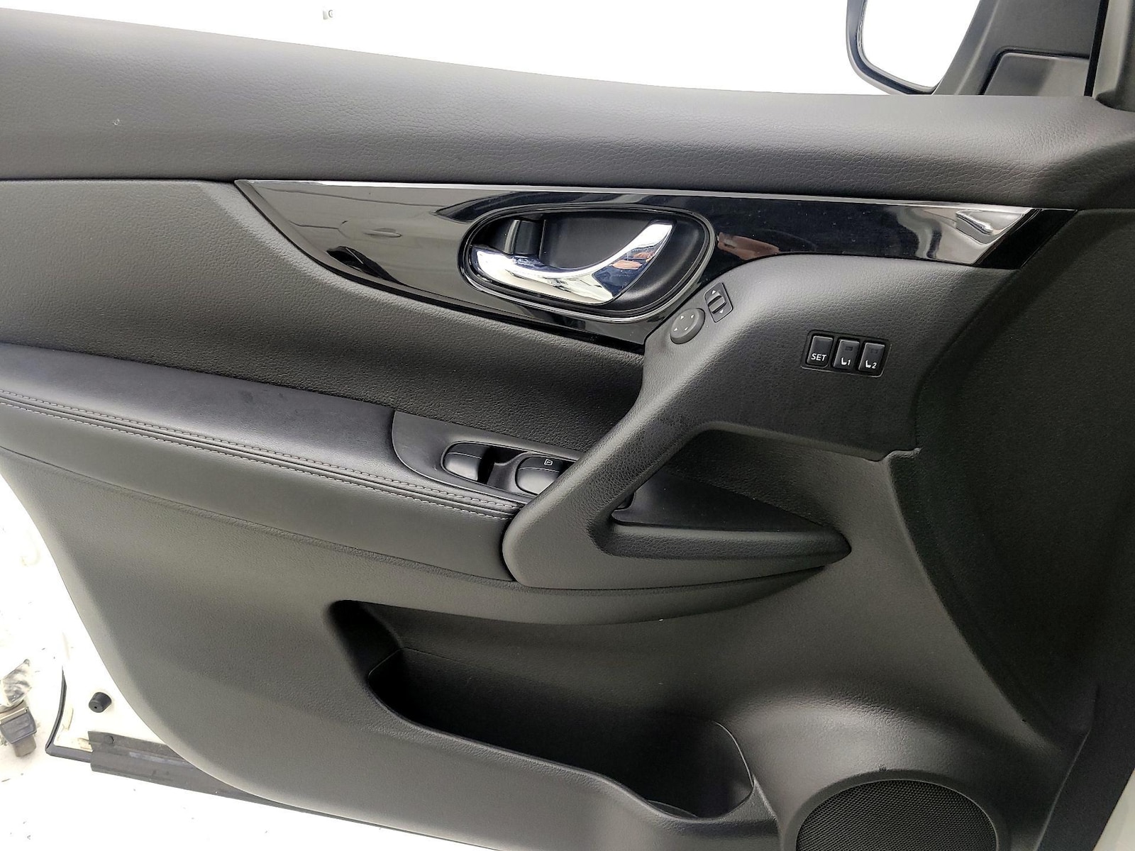 2022 Nissan Rogue Sport SL - Photo 13