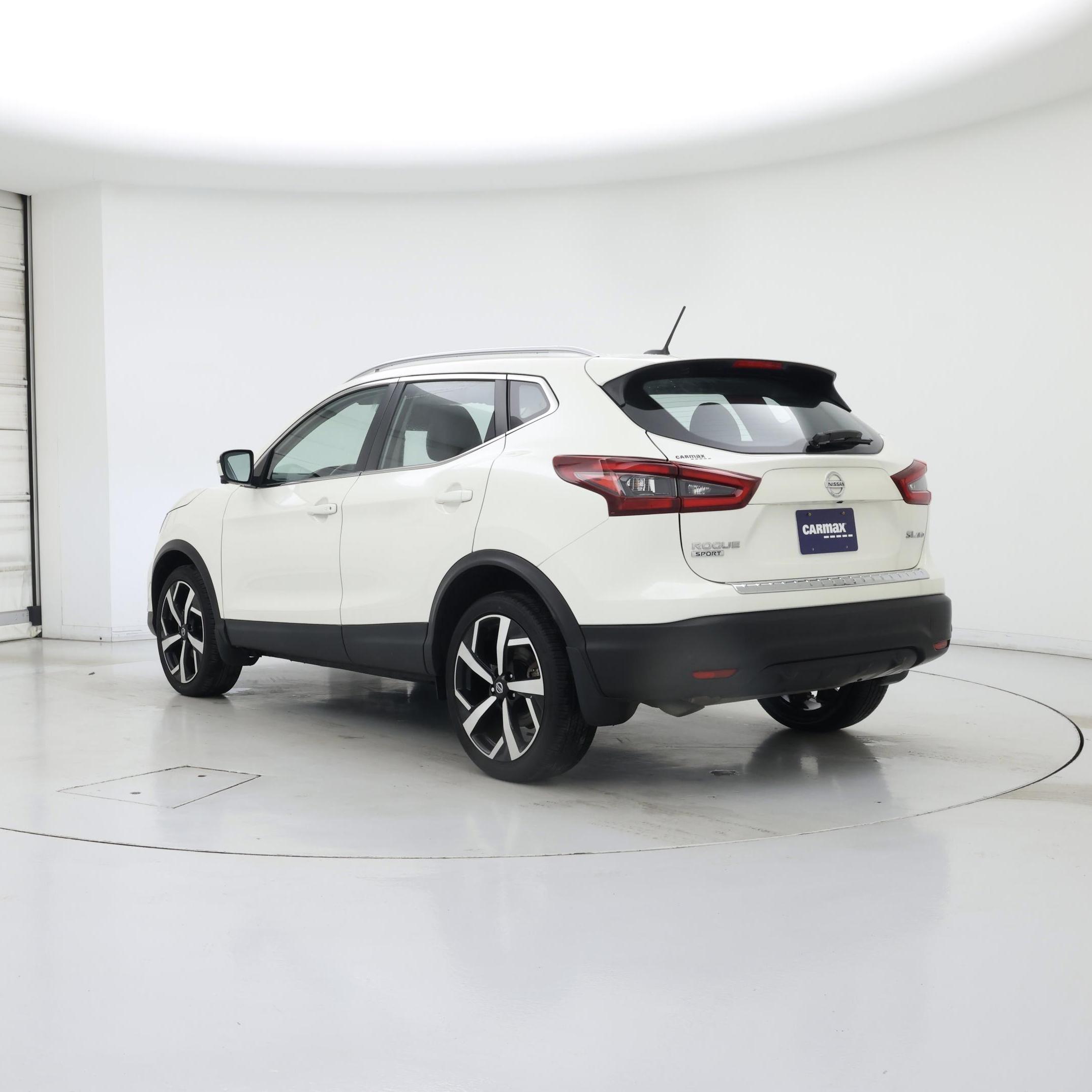 Thumbnail: 2022 Nissan Rogue Sport - 2