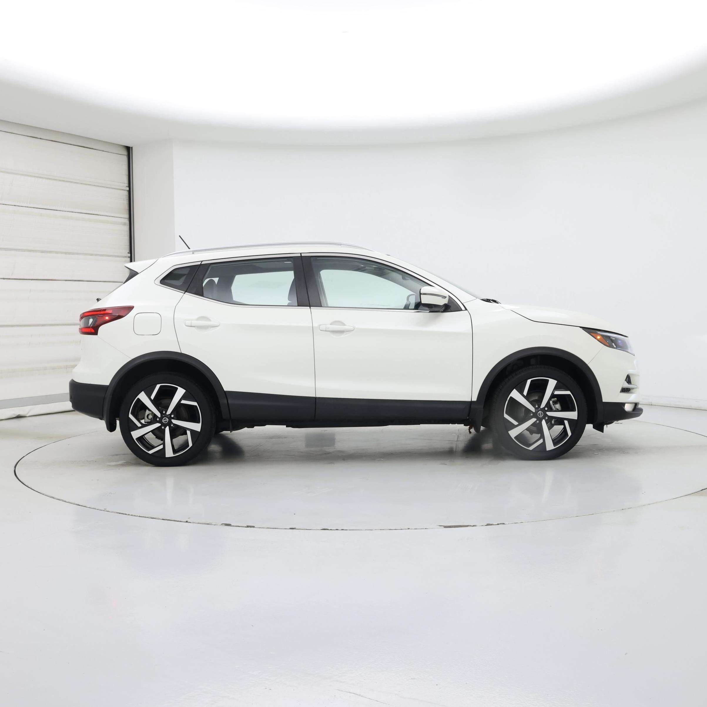 Thumbnail: 2022 Nissan Rogue Sport - 7