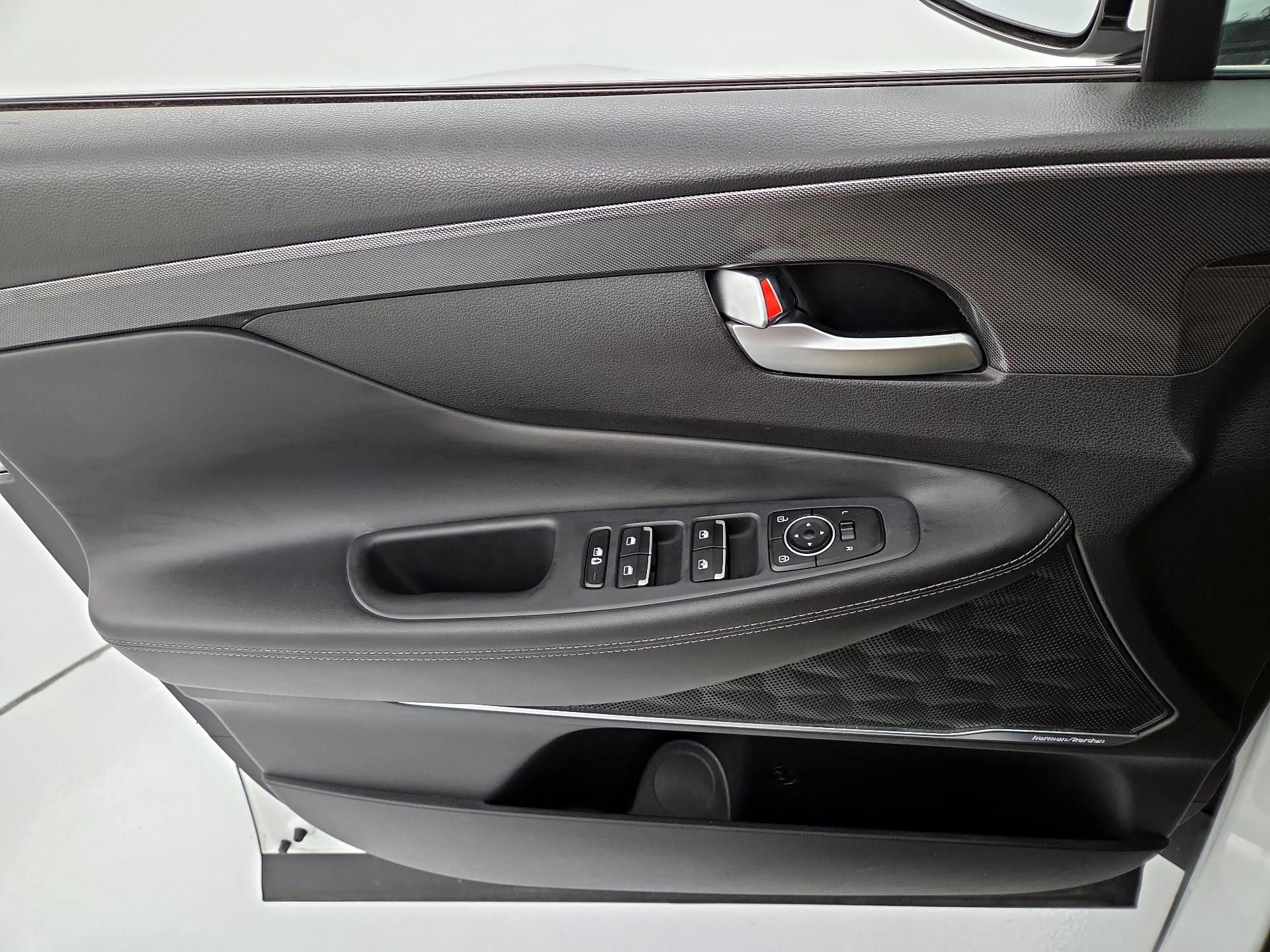 Thumbnail: 2023 Hyundai Santa Fe - 12