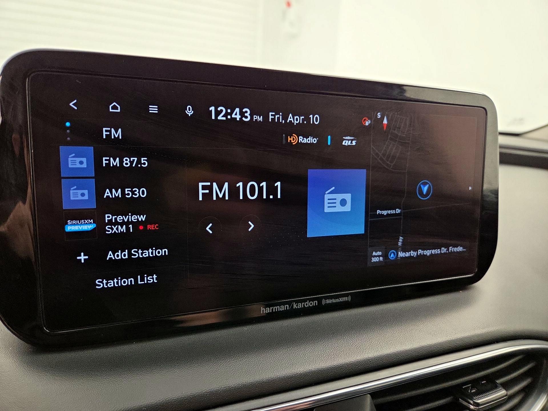 Thumbnail: 2023 Hyundai Santa Fe - 16