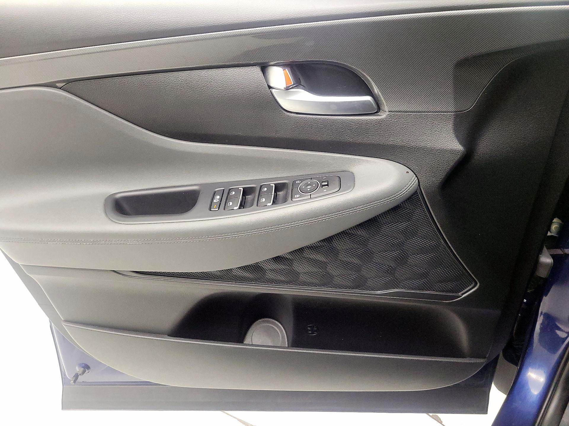 Thumbnail: 2023 Hyundai Santa Fe - 10