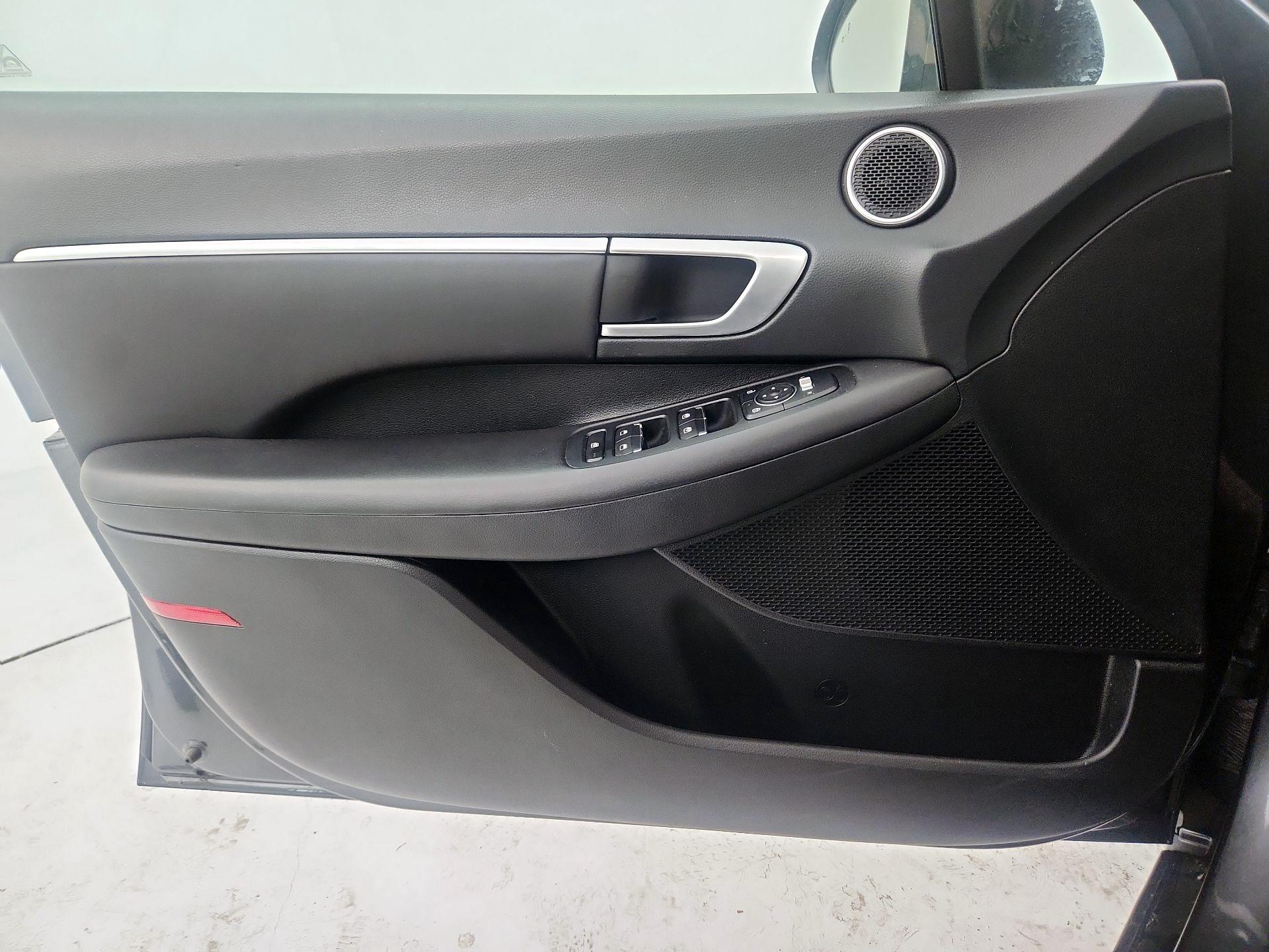 Thumbnail: 2022 Hyundai Sonata - 12